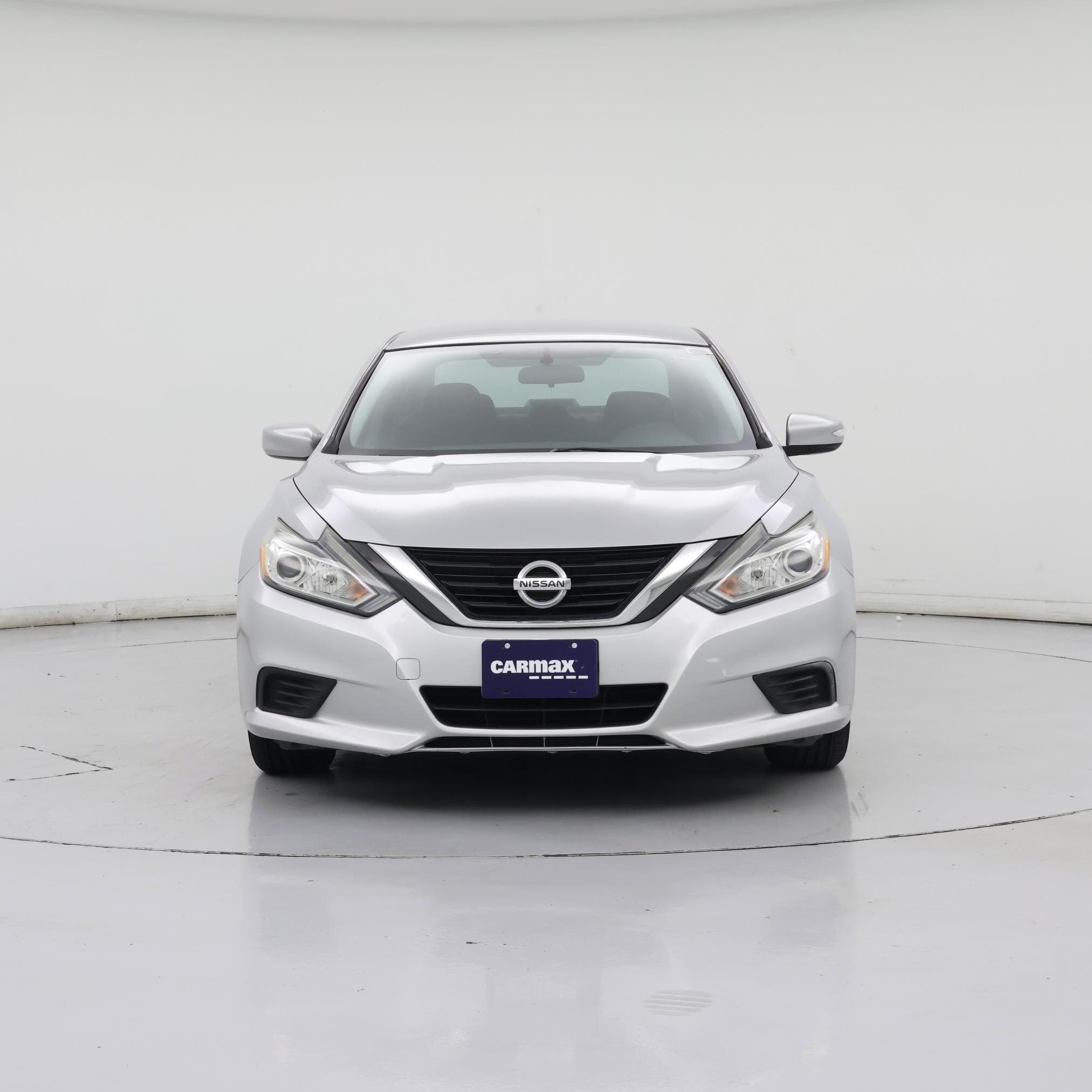 Thumbnail: 2017 Nissan Altima - 5