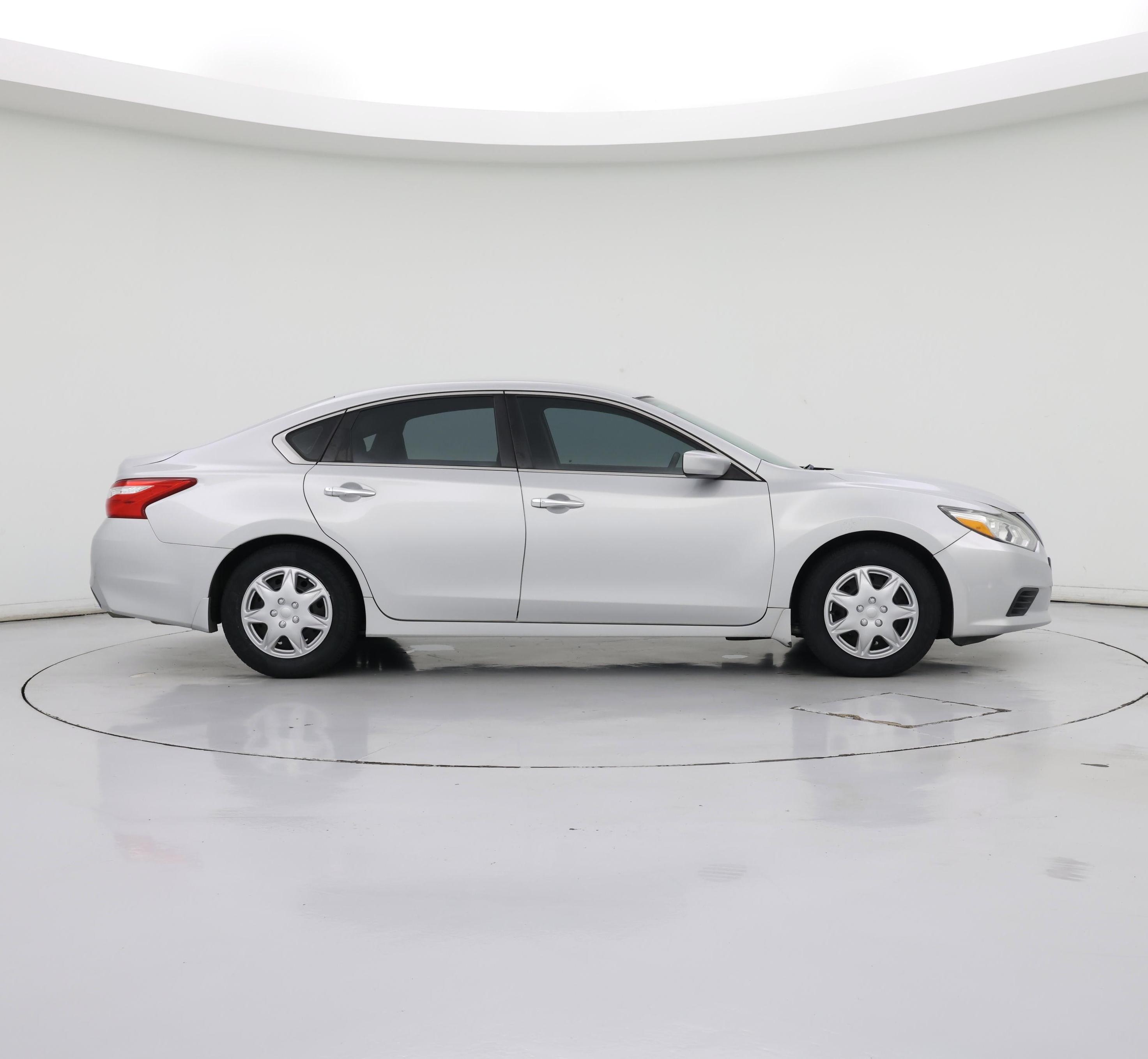 Thumbnail: 2017 Nissan Altima - 7