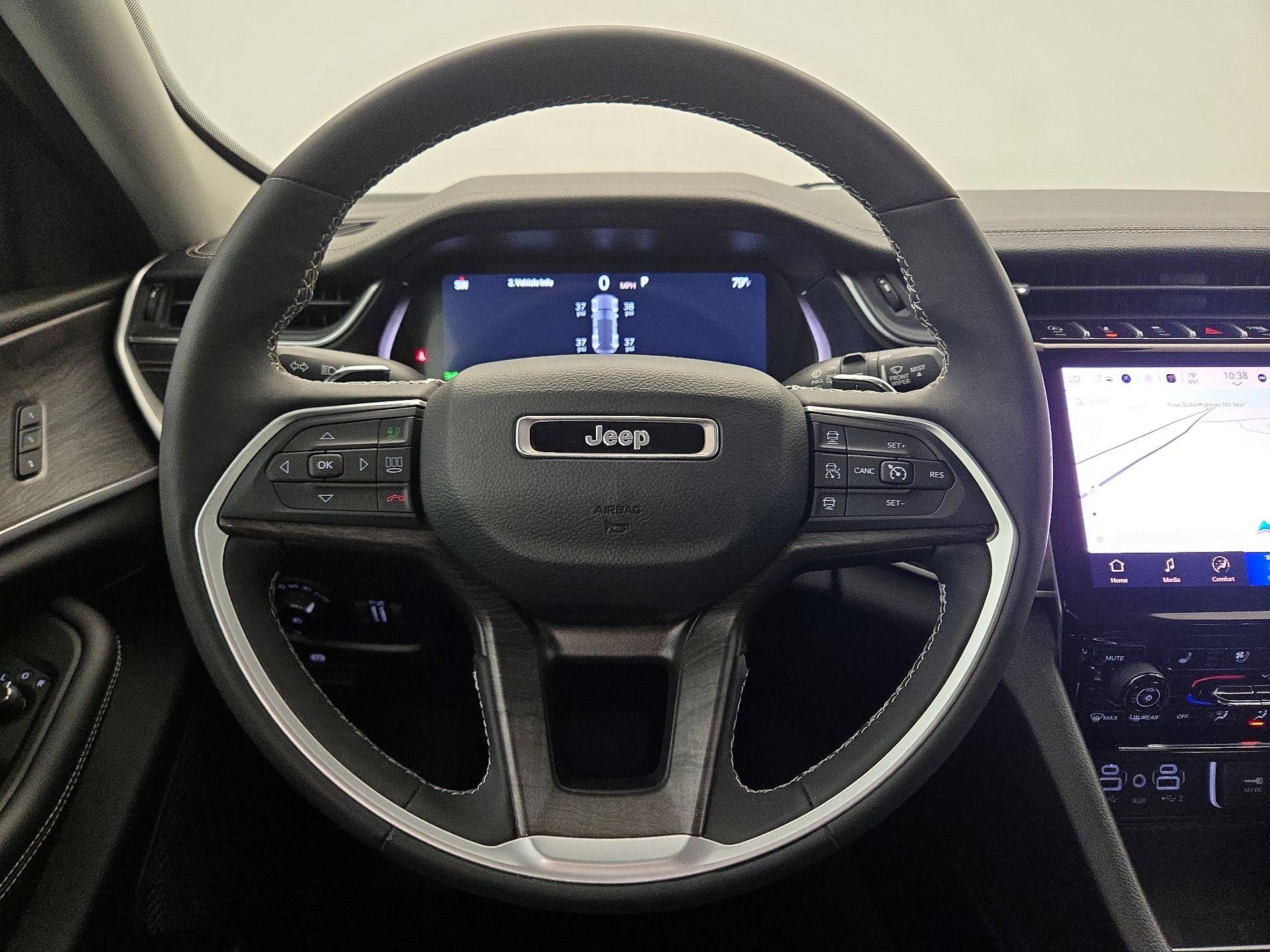 Thumbnail: 2023 Jeep Grand Cherokee - 10