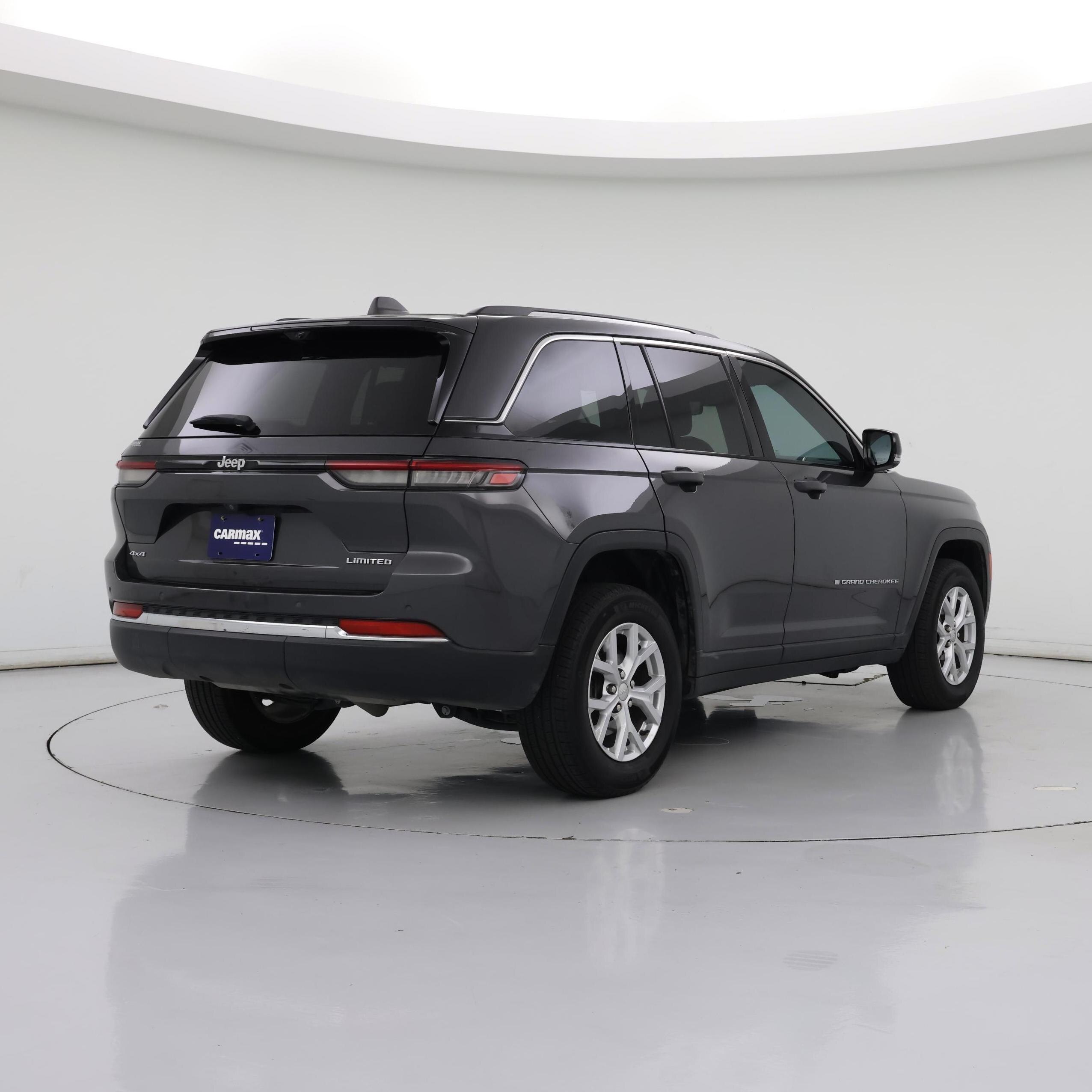 Thumbnail: 2023 Jeep Grand Cherokee - 8