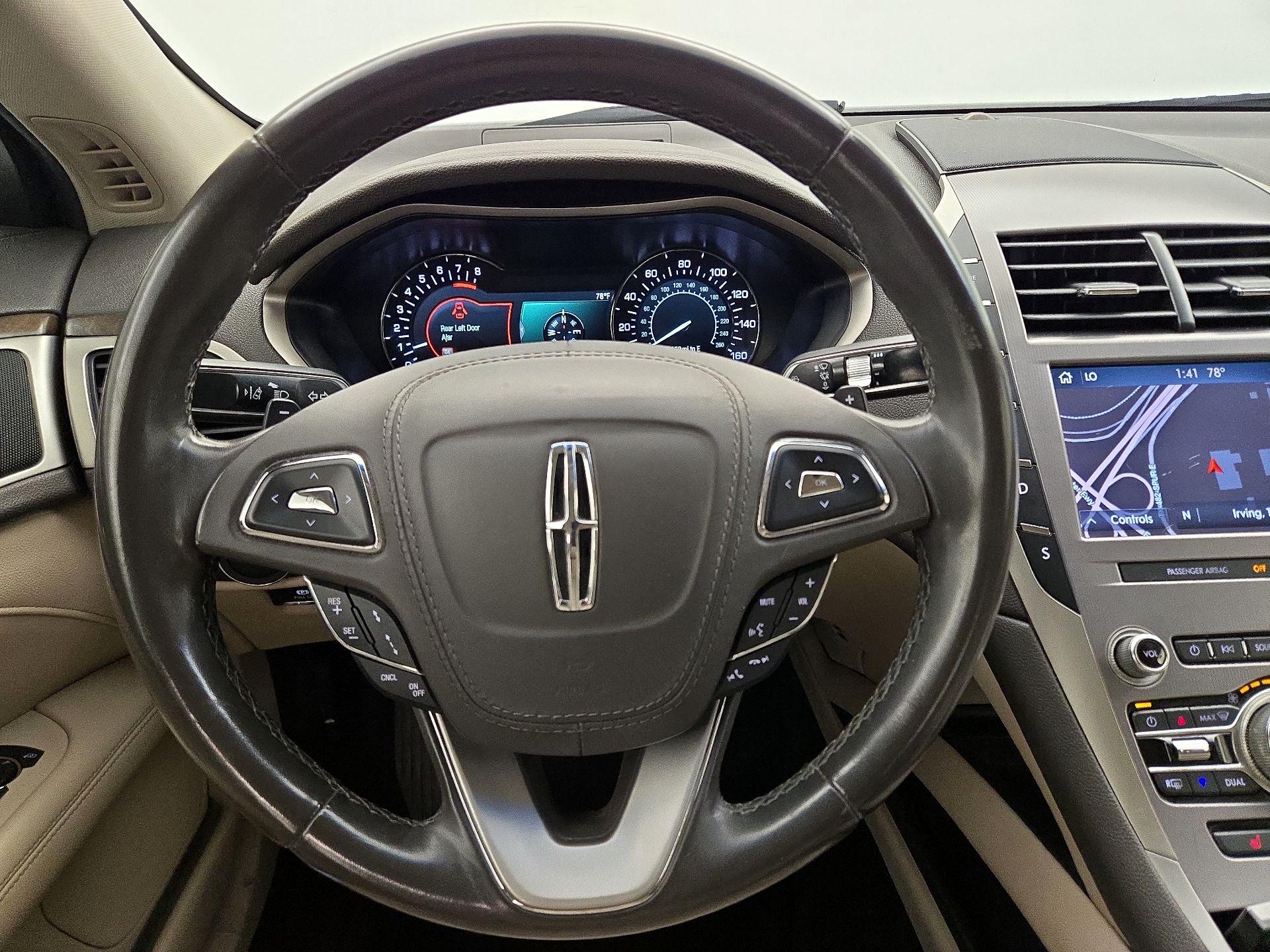 Thumbnail: 2019 Lincoln MKZ - 10