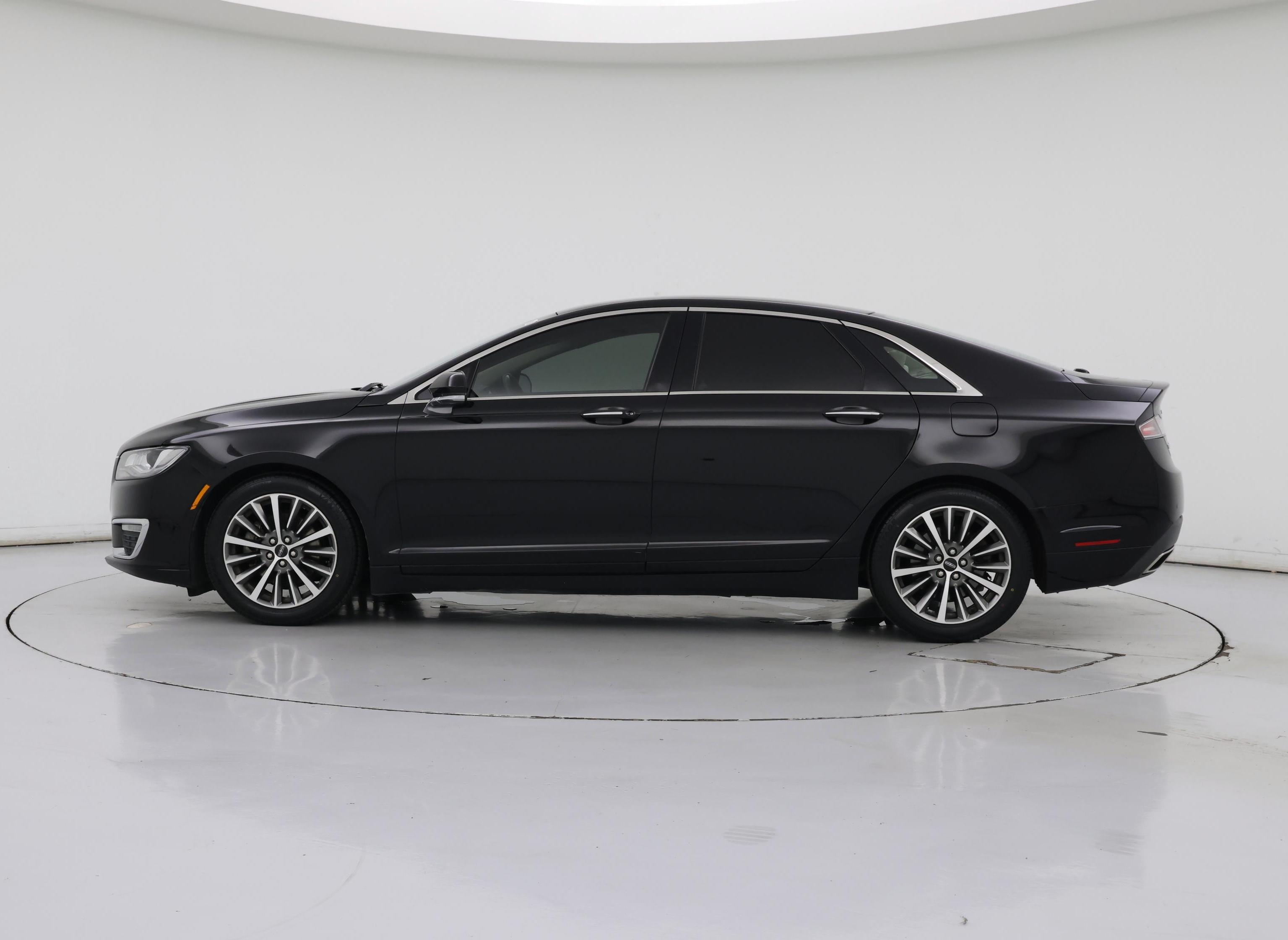 Thumbnail: 2019 Lincoln MKZ - 3
