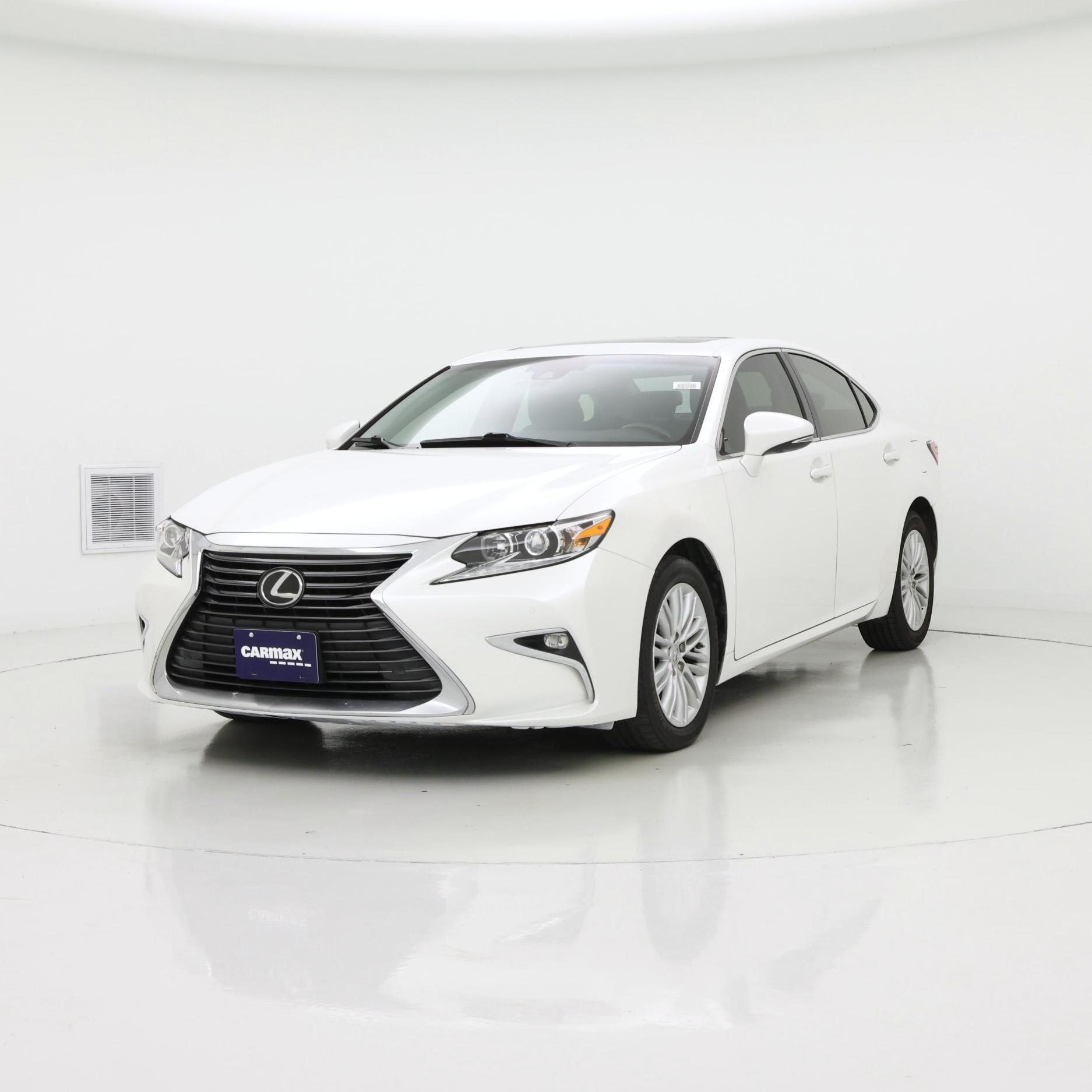 Thumbnail: 2017 Lexus ES - 4