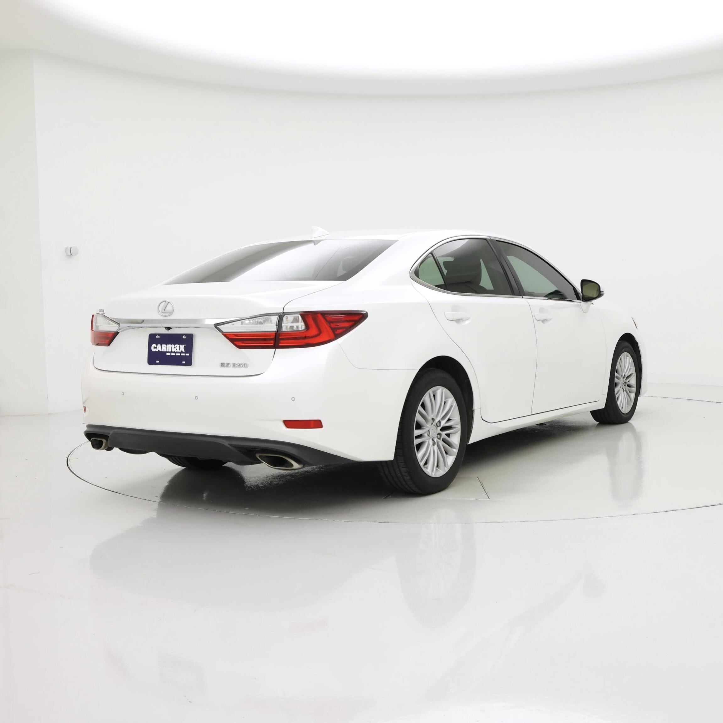 Thumbnail: 2017 Lexus ES - 8