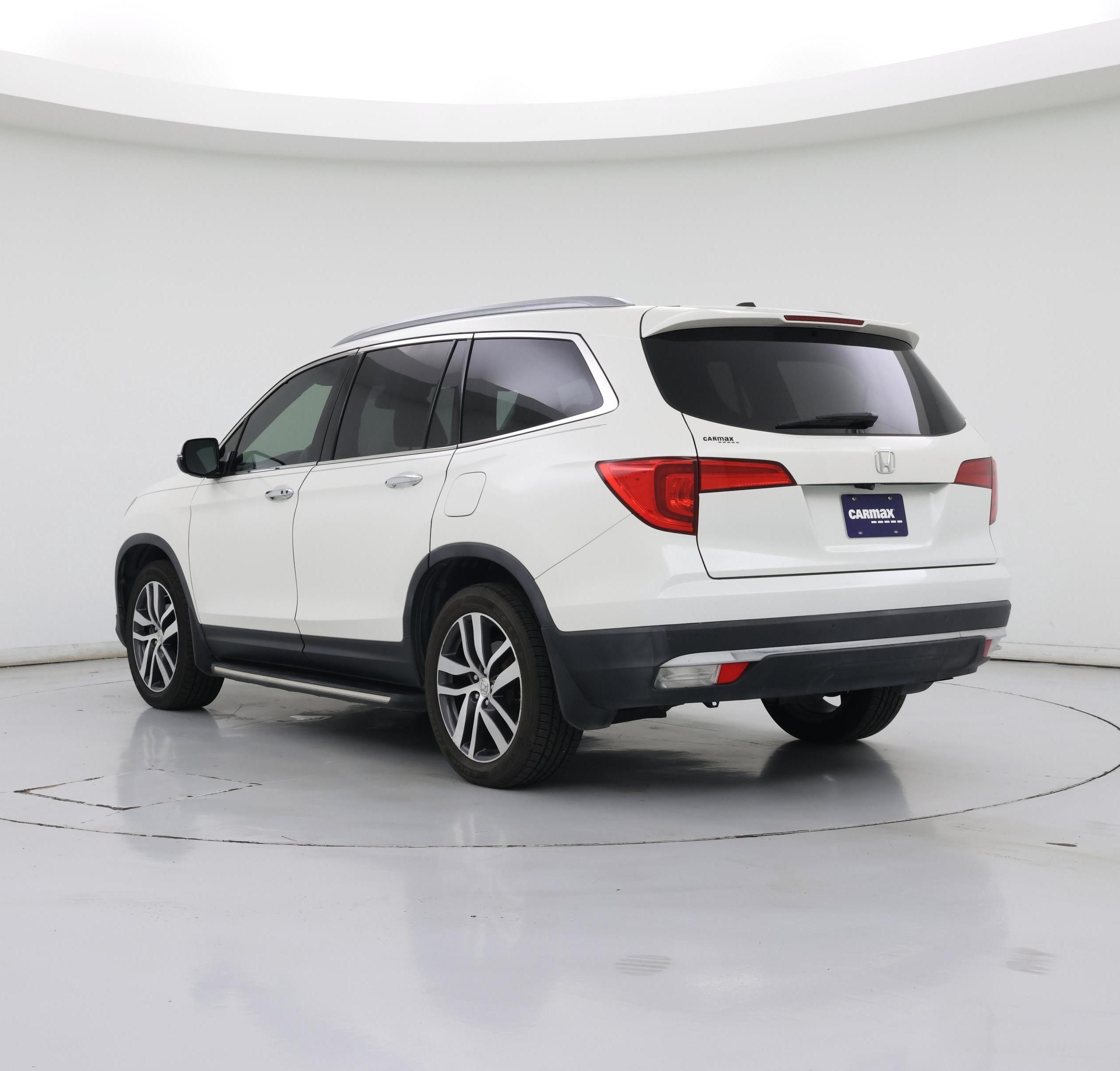 Thumbnail: 2017 Honda Pilot - 2