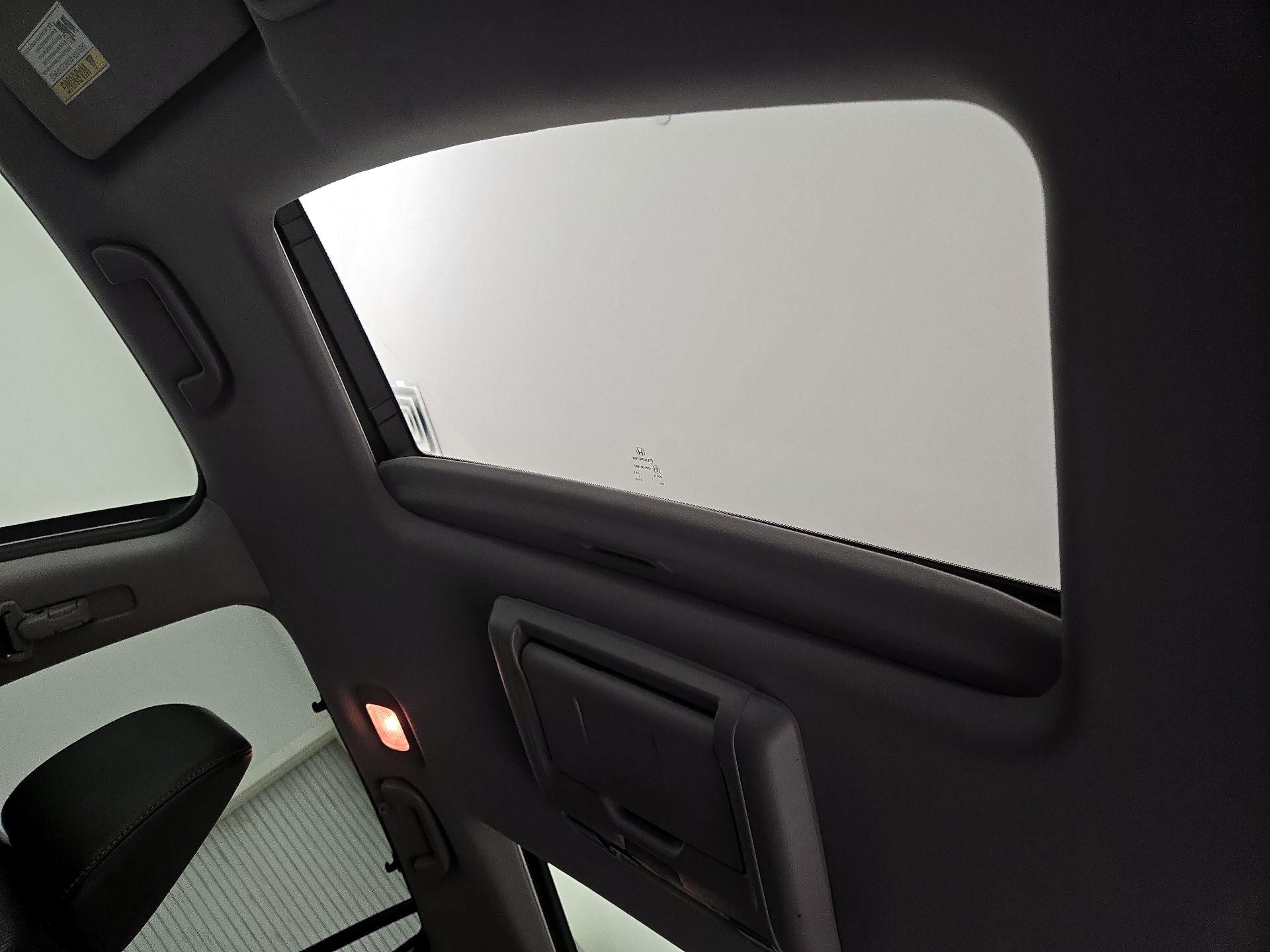 Thumbnail: 2017 Honda Pilot - 19