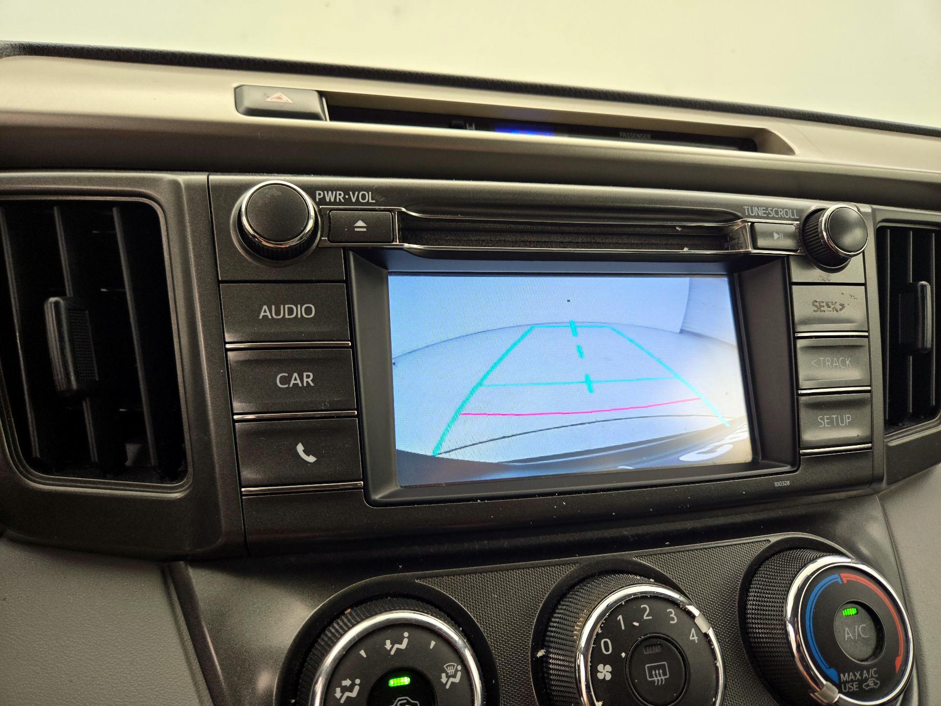 Thumbnail: 2014 Toyota RAV4 - 14