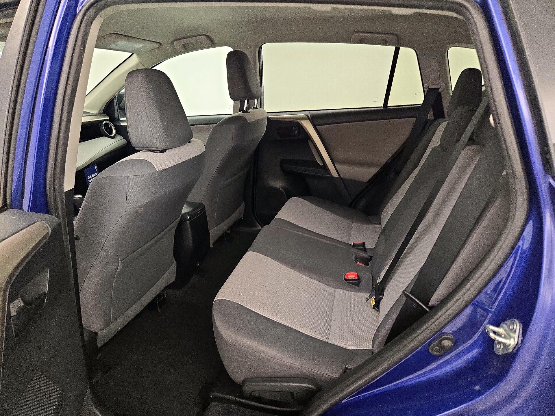 Thumbnail: 2014 Toyota RAV4 - 19