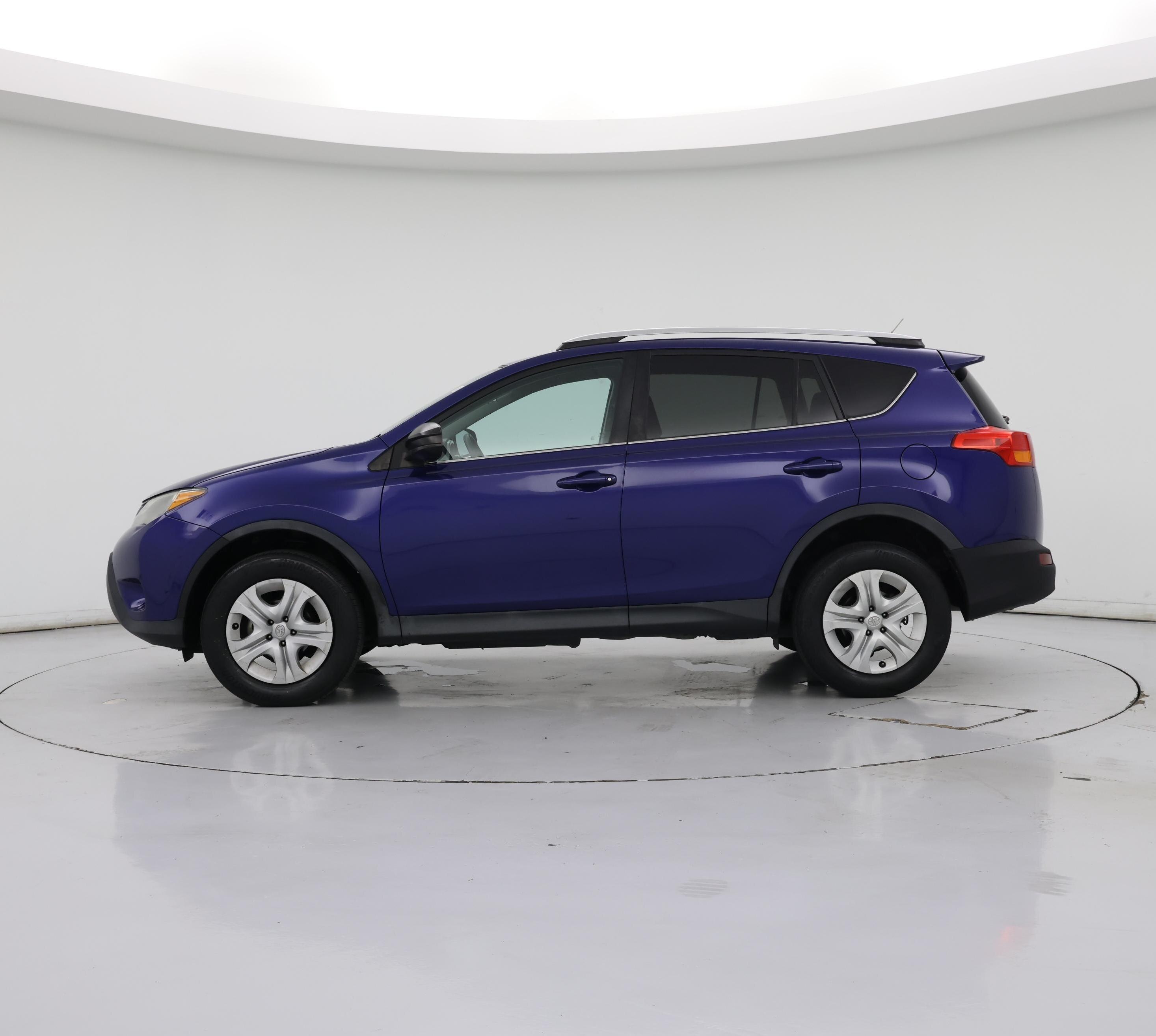 Thumbnail: 2014 Toyota RAV4 - 3