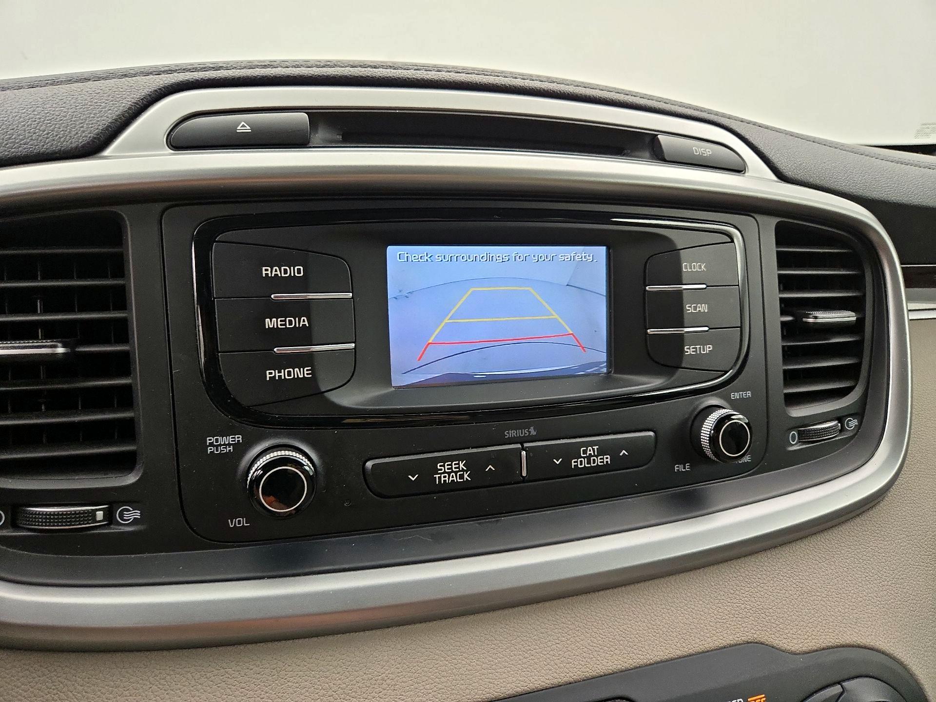 Thumbnail: 2017 Kia Sorento - 14