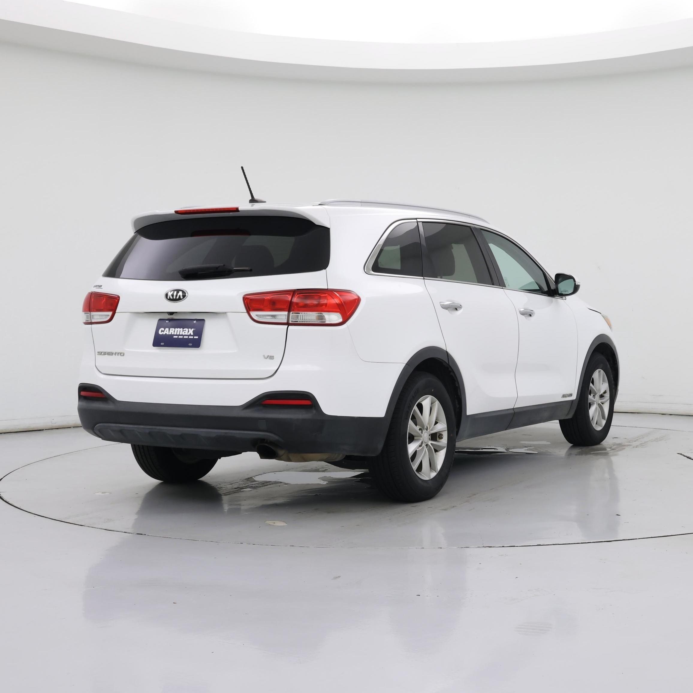 Thumbnail: 2017 Kia Sorento - 8