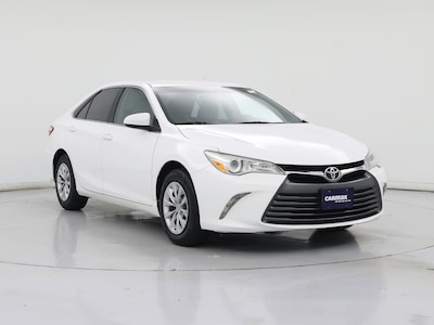 White 2015 Toyota Camry LE