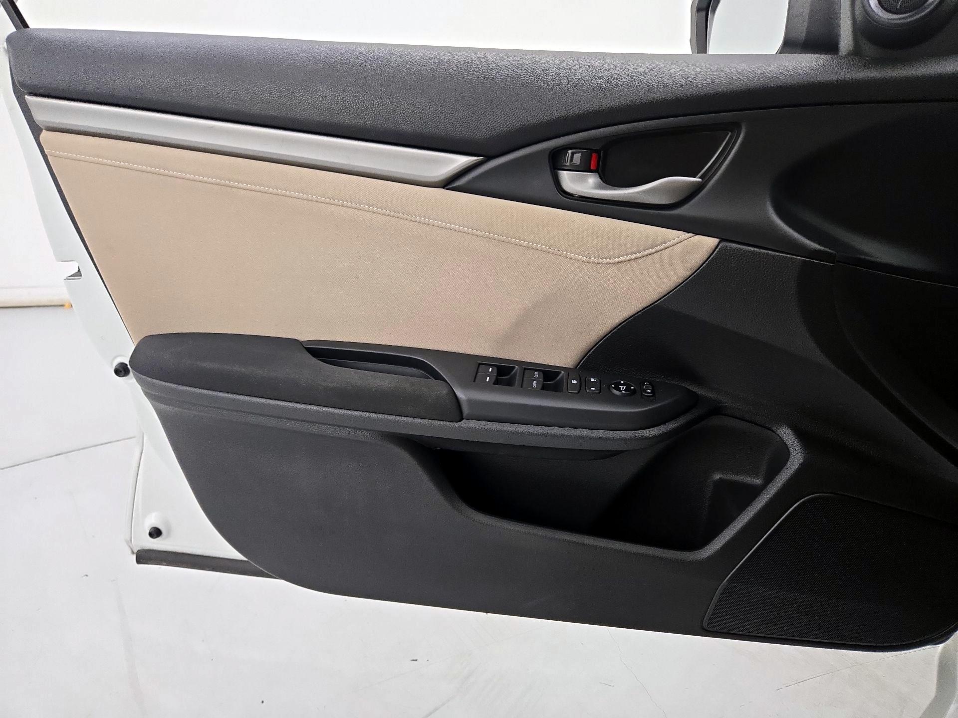 Thumbnail: 2019 Honda Civic - 12