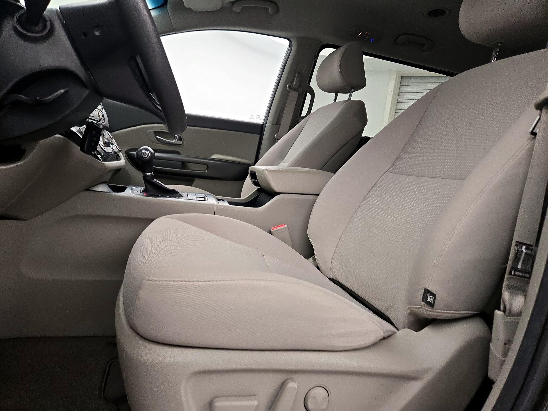 Thumbnail: 2016 Kia Sedona - 11