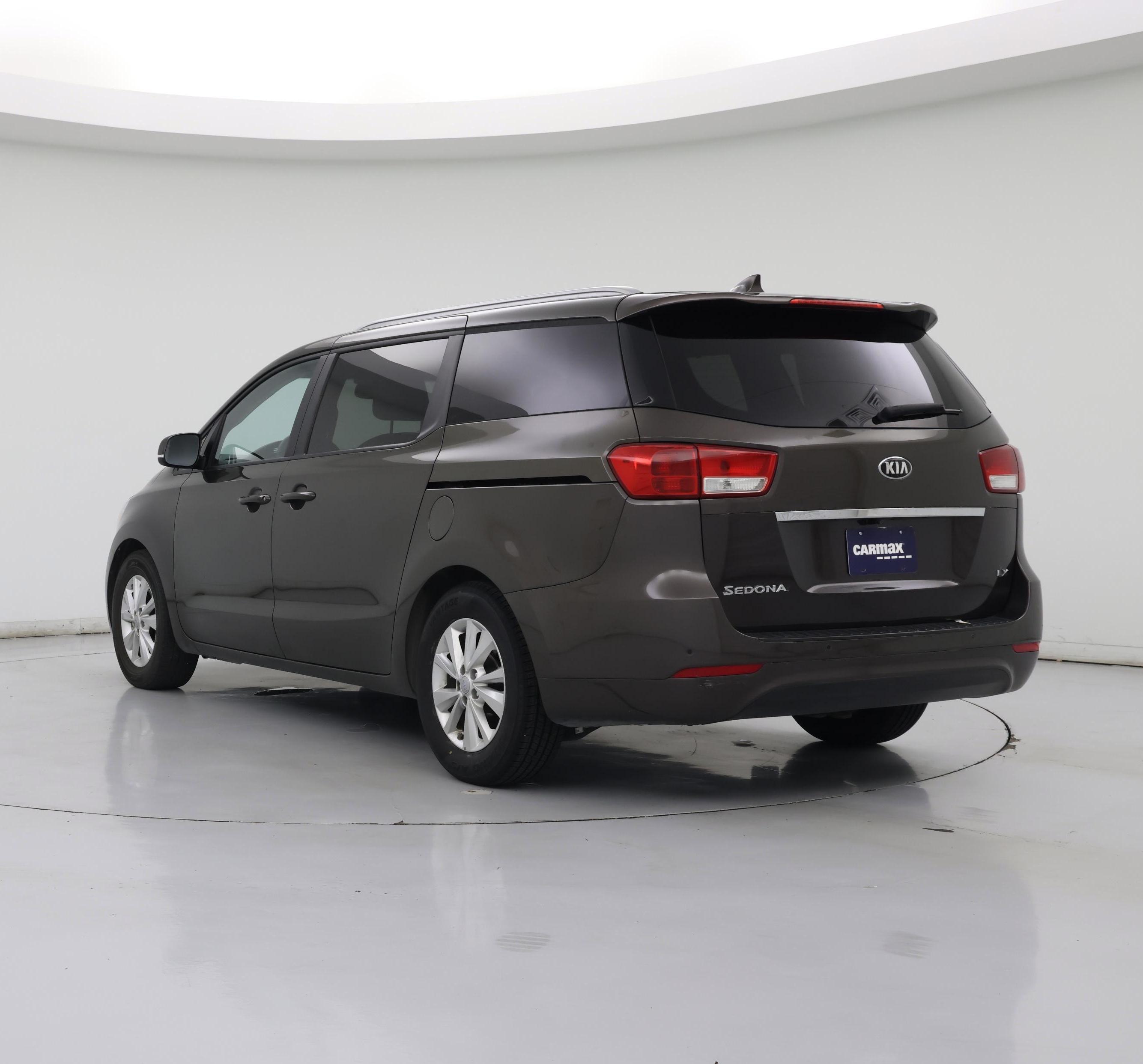 Thumbnail: 2016 Kia Sedona - 2