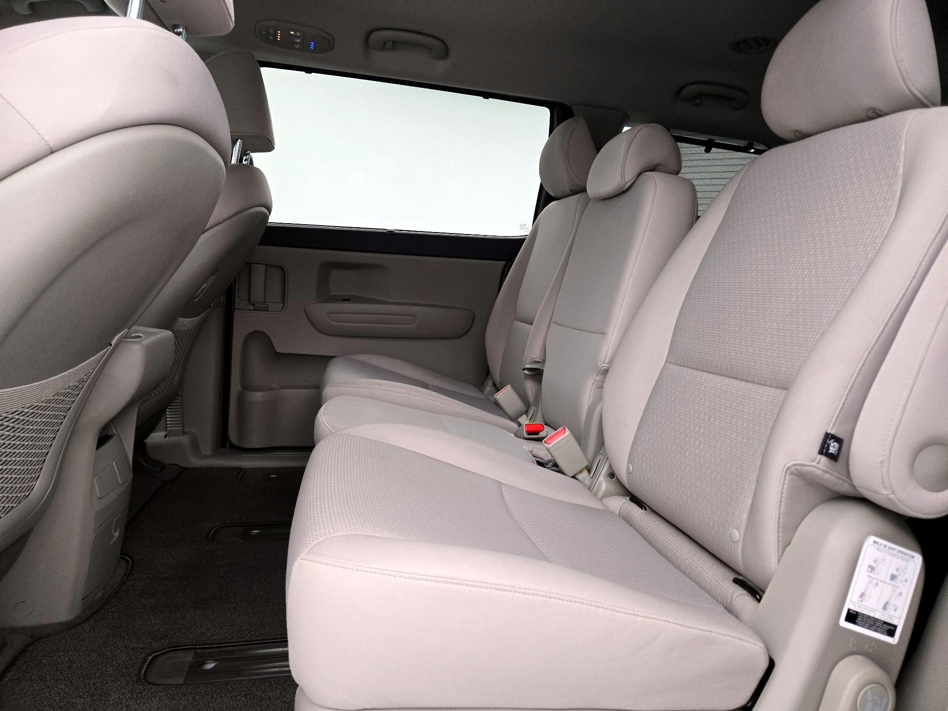 Thumbnail: 2016 Kia Sedona - 19