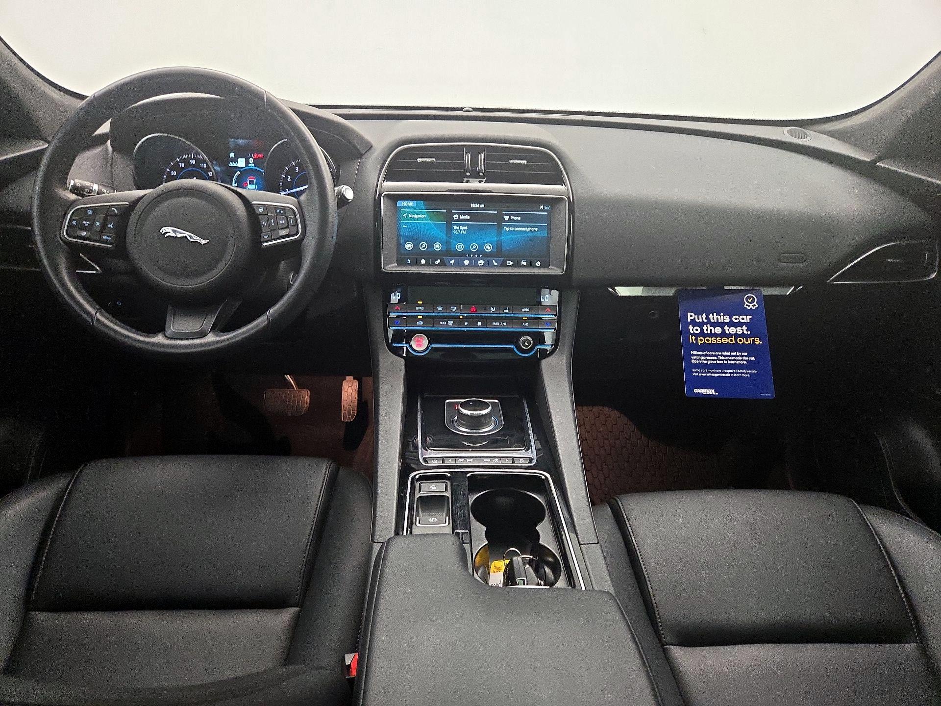 Thumbnail: 2020 Jaguar F-Pace - 9