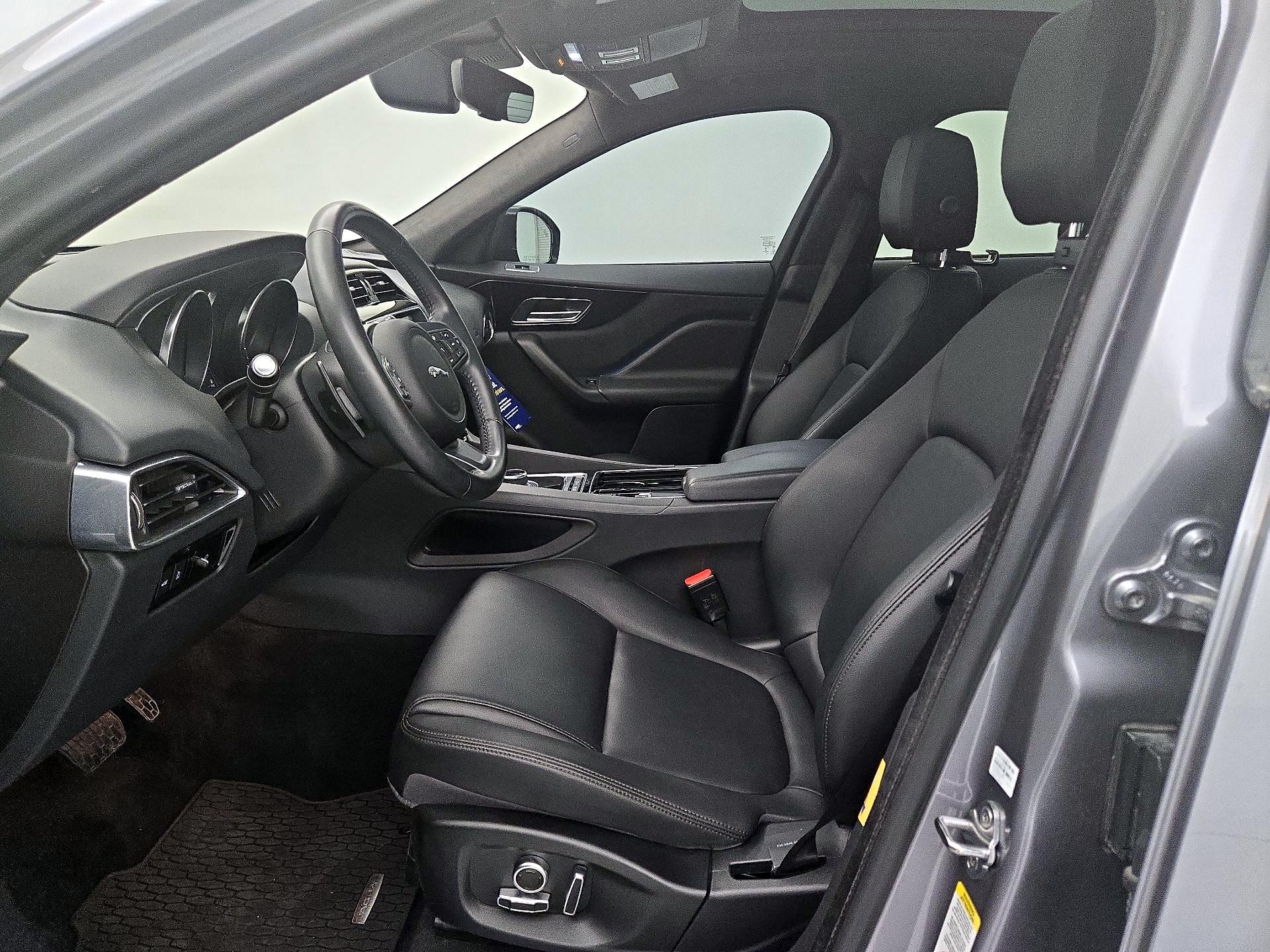 Thumbnail: 2020 Jaguar F-Pace - 11