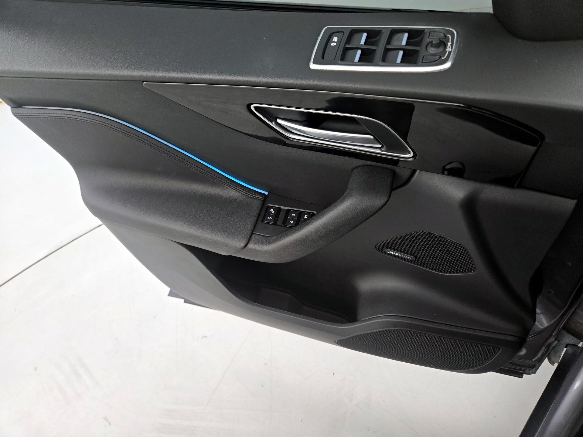 Thumbnail: 2020 Jaguar F-Pace - 12