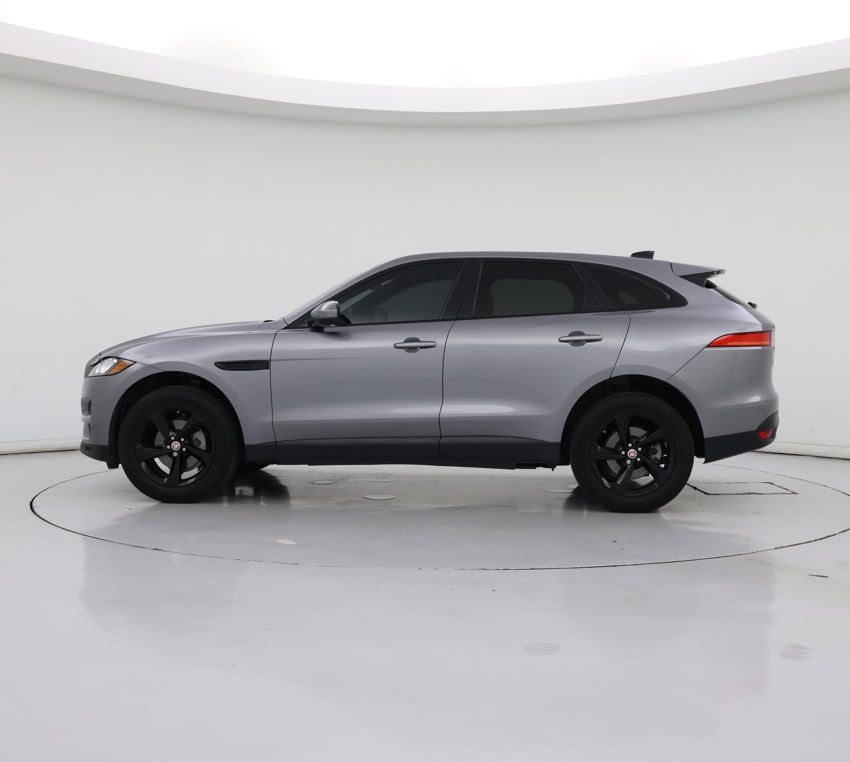 Thumbnail: 2020 Jaguar F-Pace - 3