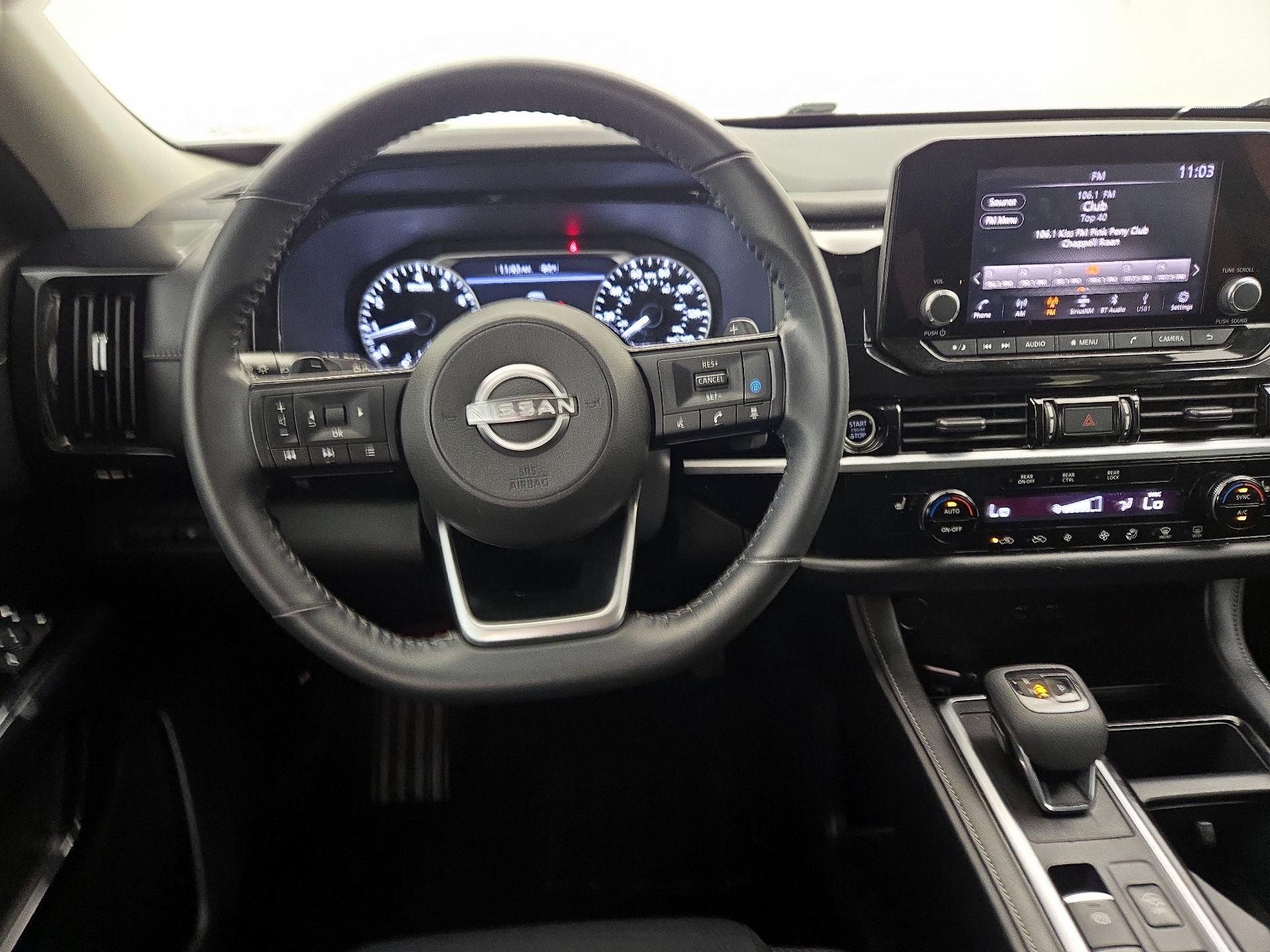 Thumbnail: 2022 Nissan Pathfinder - 10