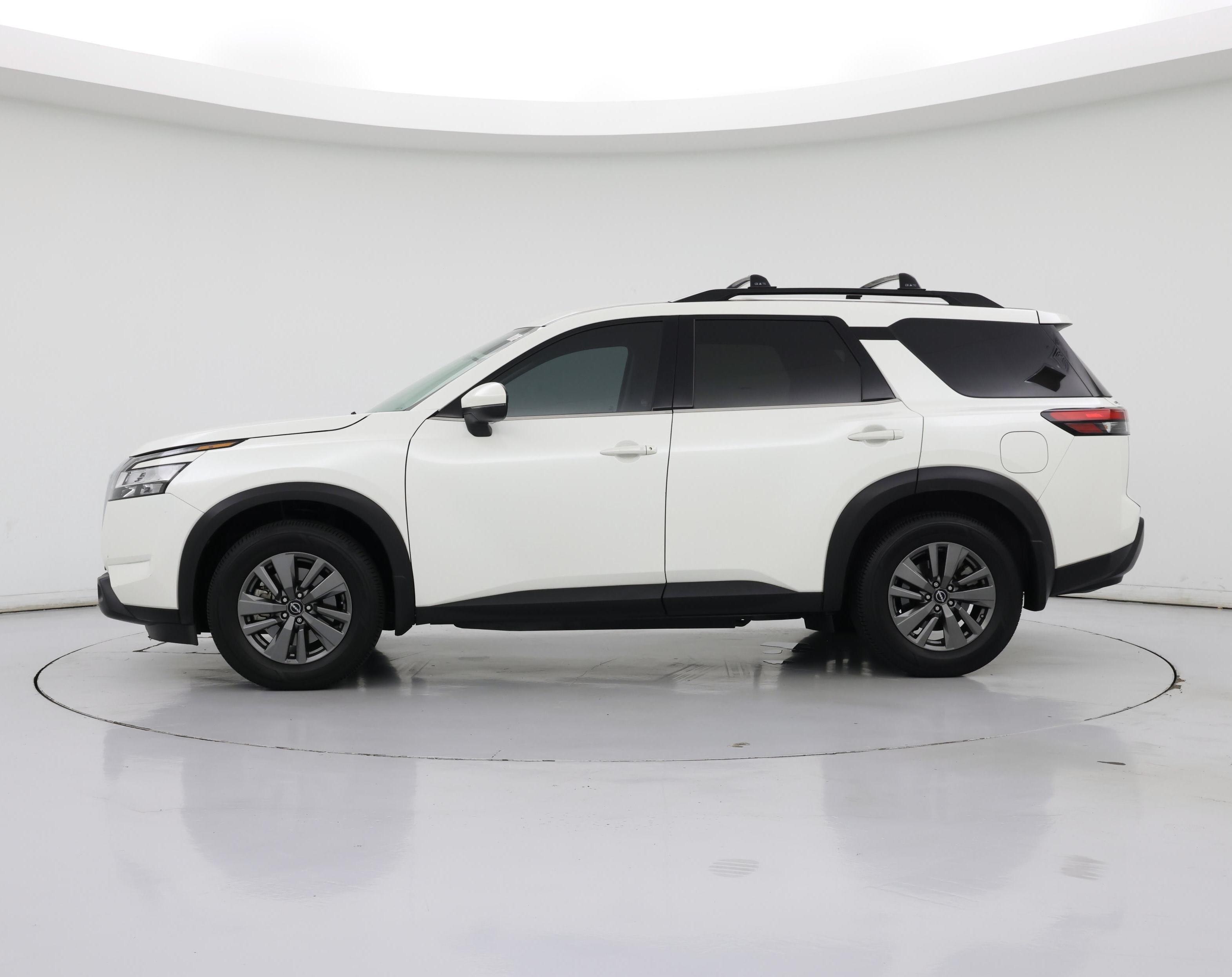 Thumbnail: 2022 Nissan Pathfinder - 3