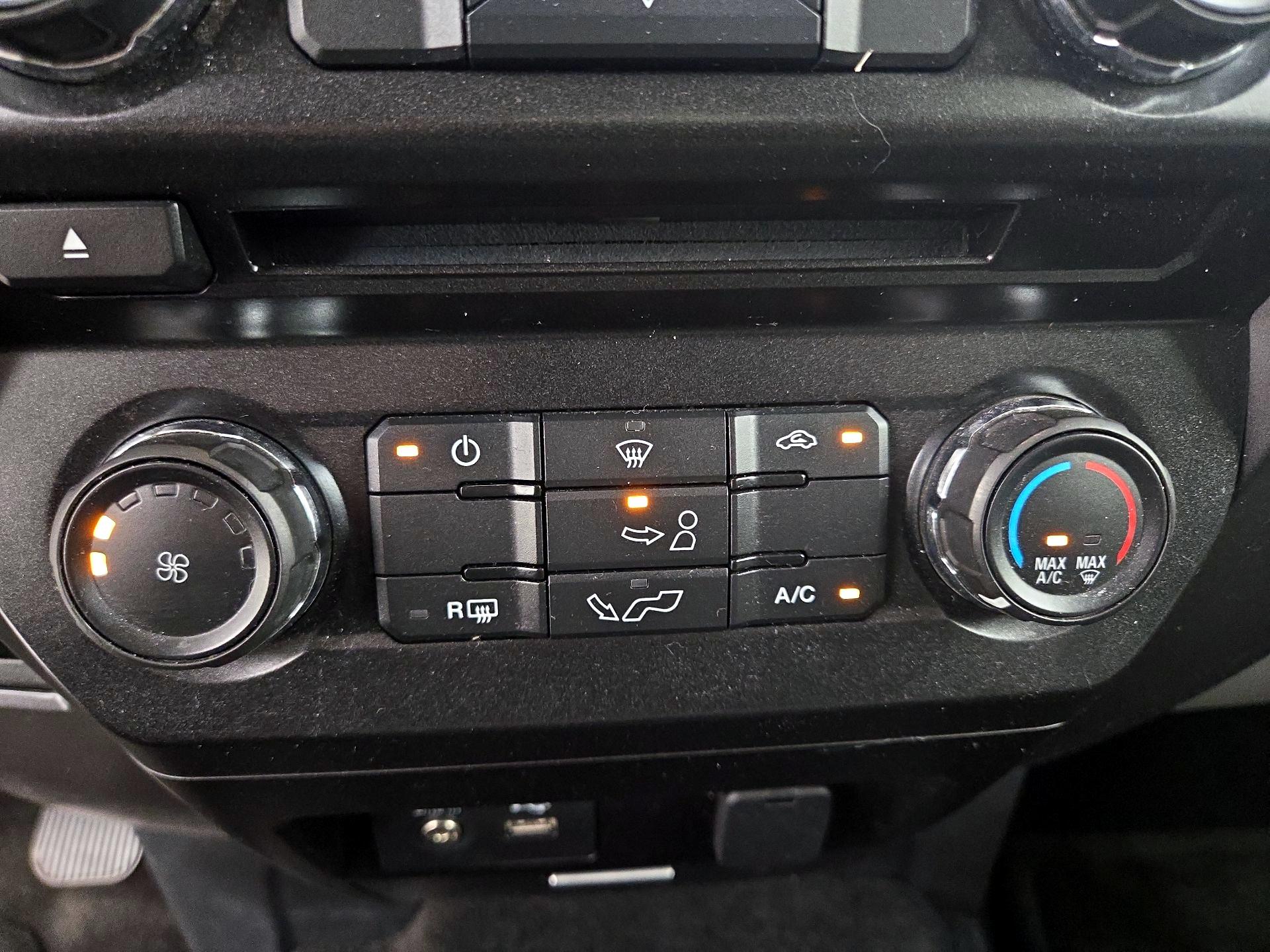 Thumbnail: 2015 Ford F-150 - 16