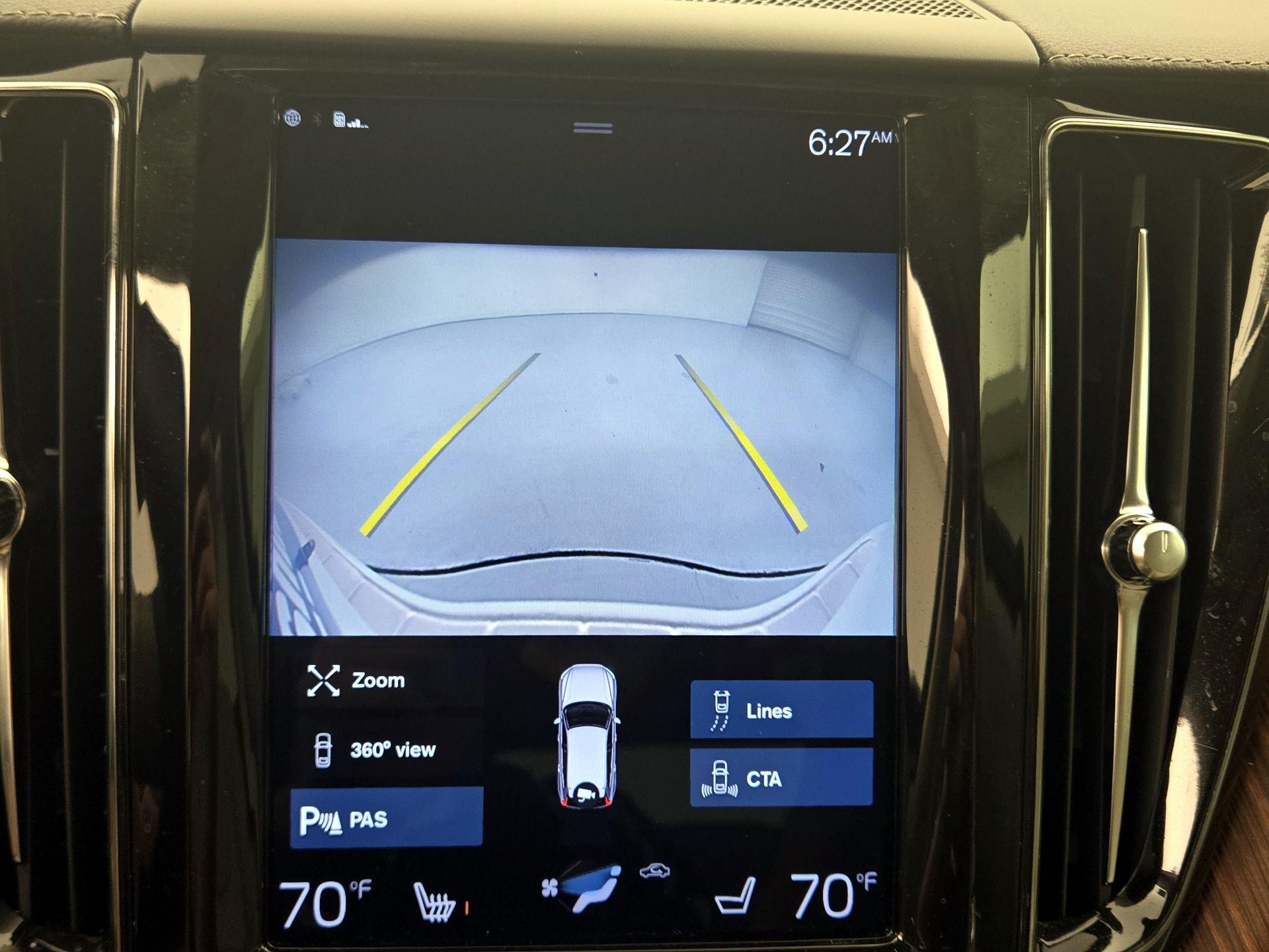 Thumbnail: 2020 Volvo XC60 - 14
