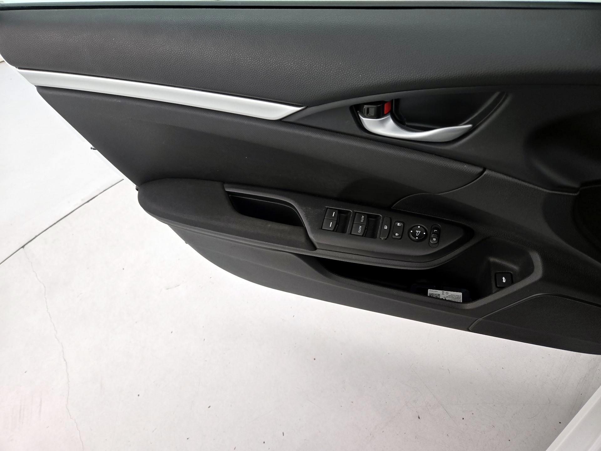Thumbnail: 2019 Honda Civic - 12