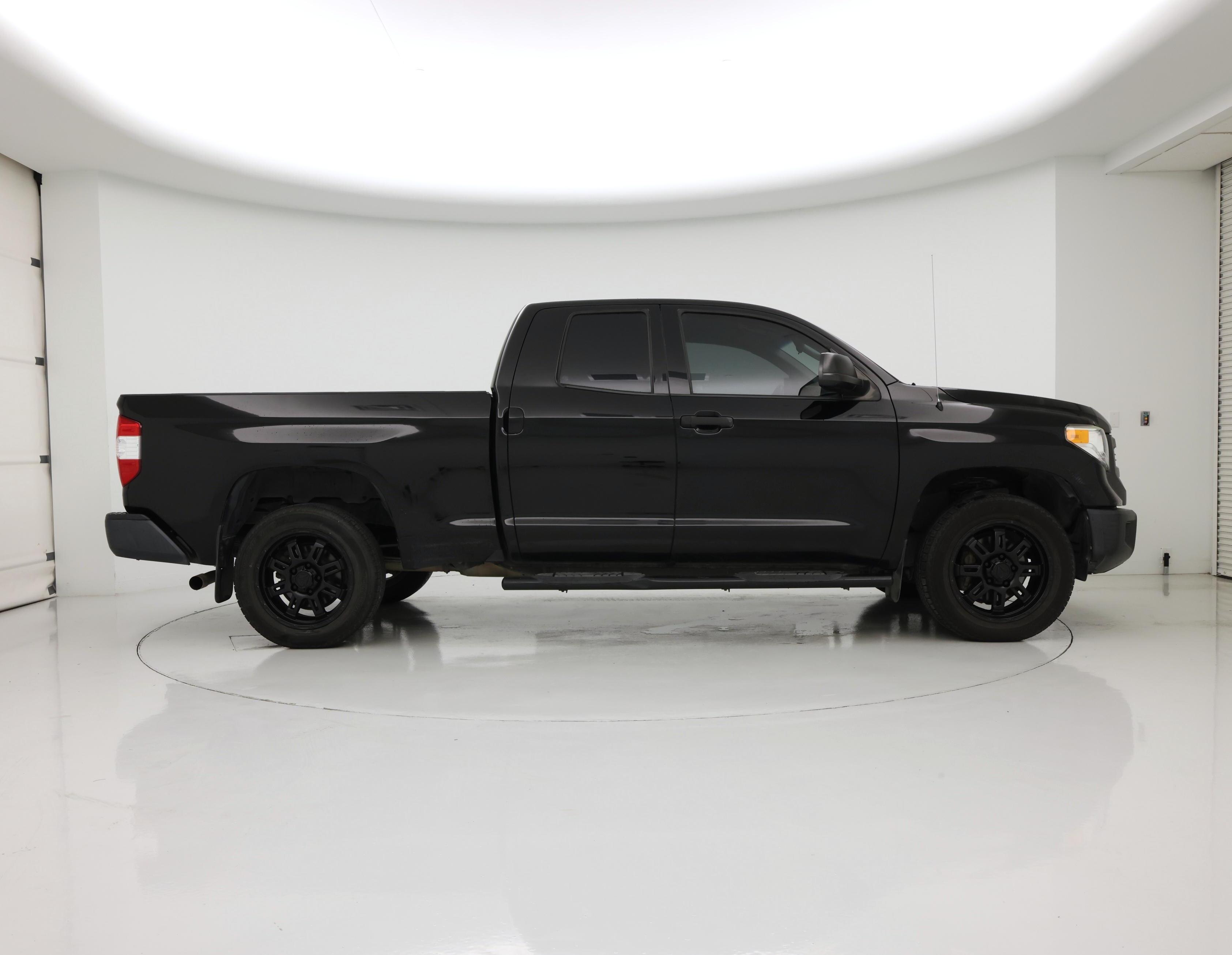 Thumbnail: 2017 Toyota Tundra - 7