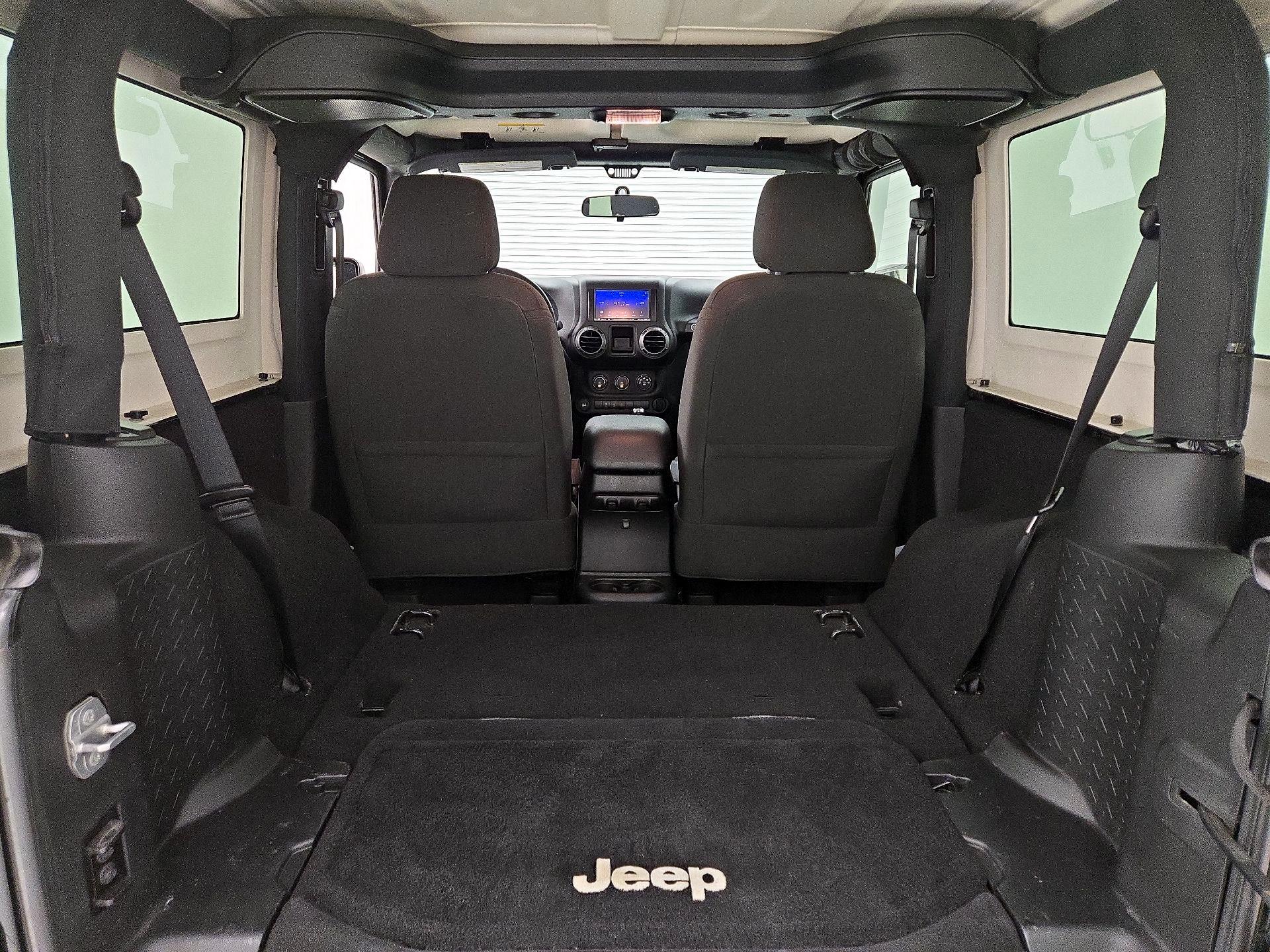 Thumbnail: 2016 Jeep Wrangler - 17