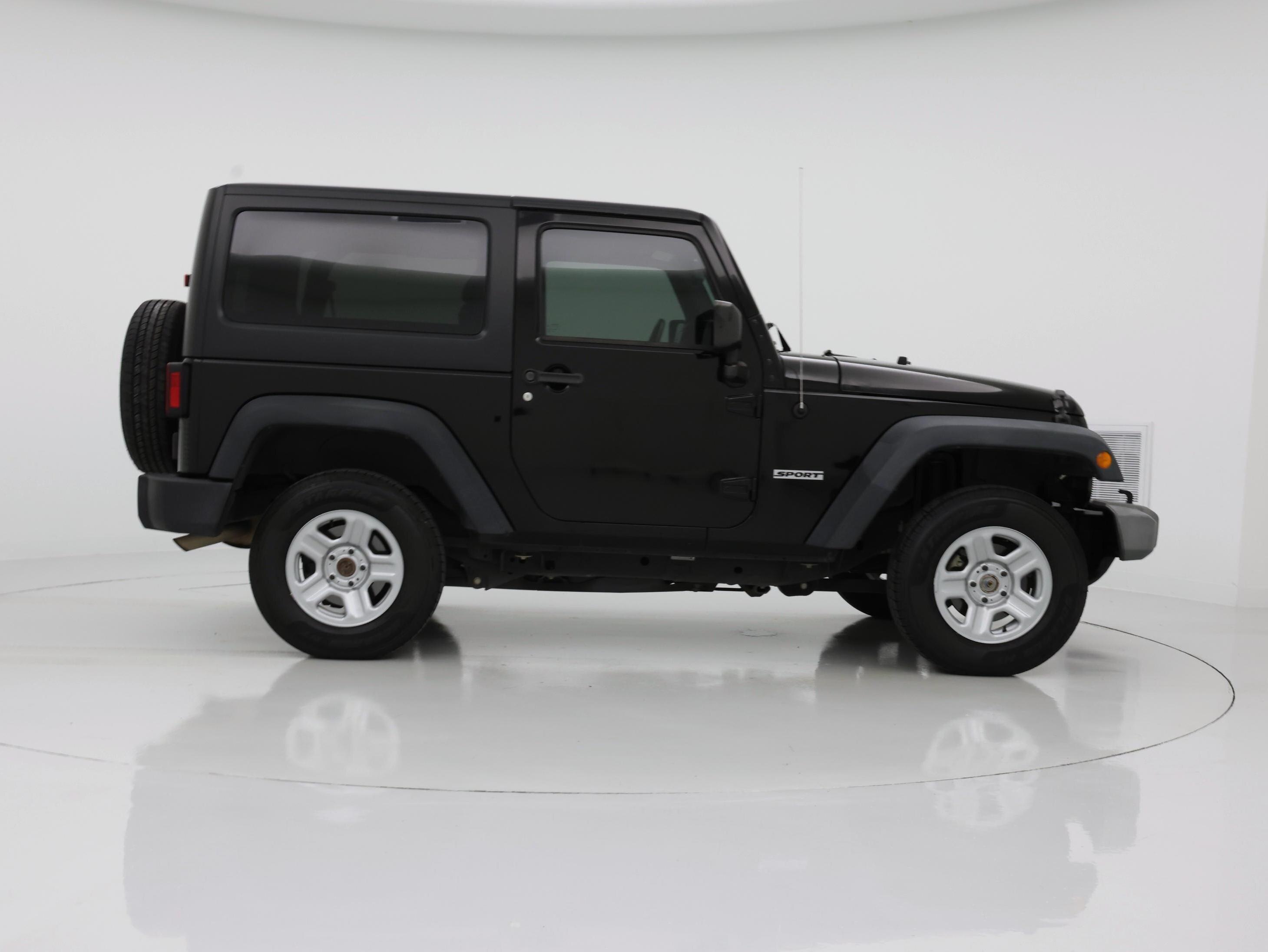 Thumbnail: 2016 Jeep Wrangler - 7