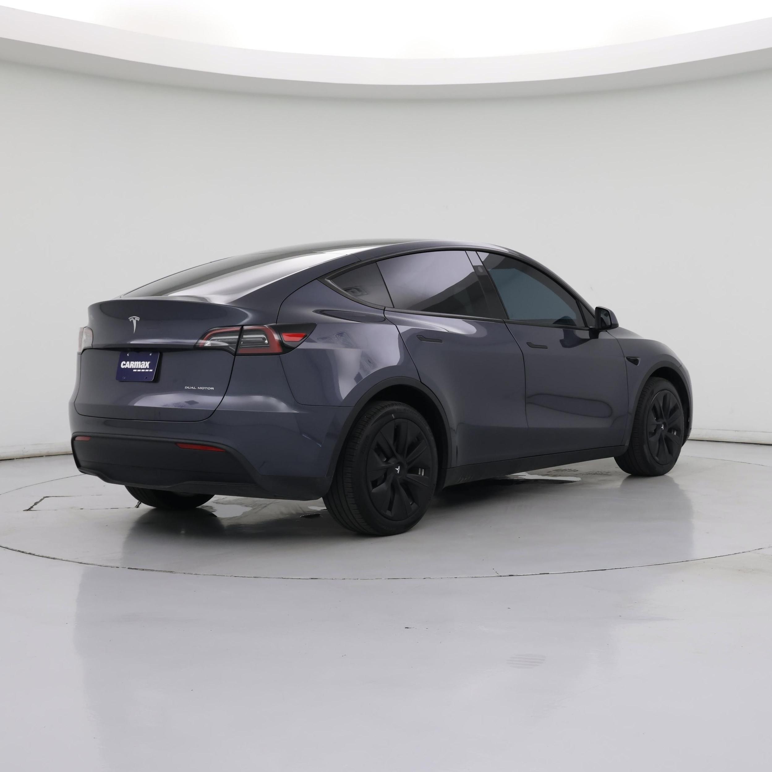 Thumbnail: 2023 Tesla Model Y - 8