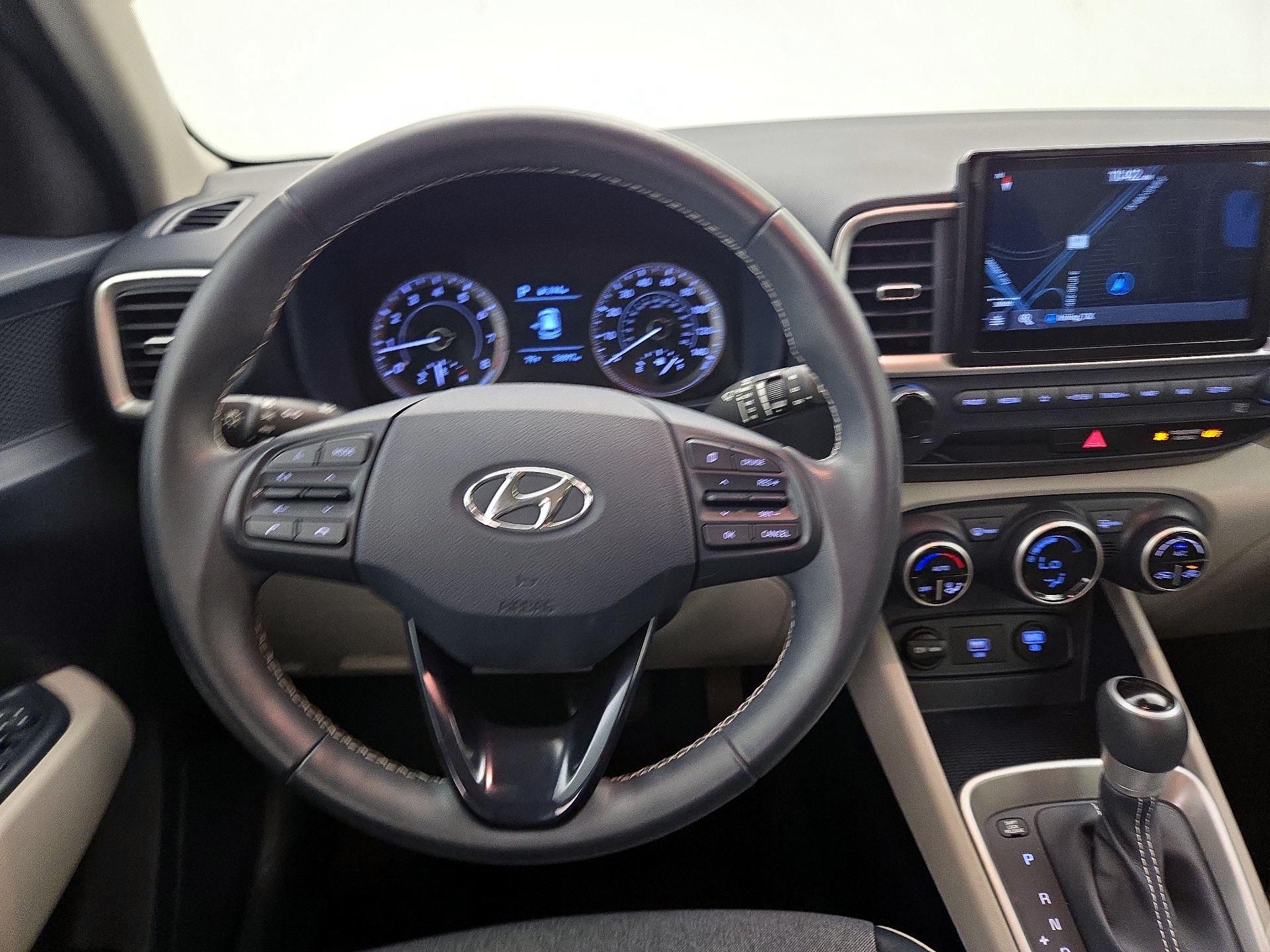 Thumbnail: 2021 Hyundai Venue - 10