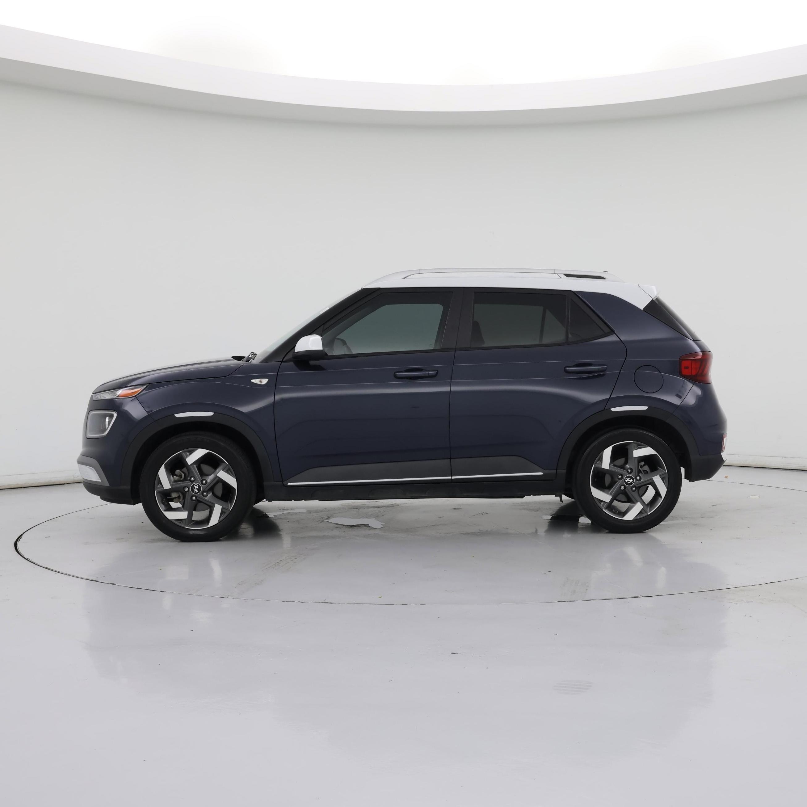 Thumbnail: 2021 Hyundai Venue - 3