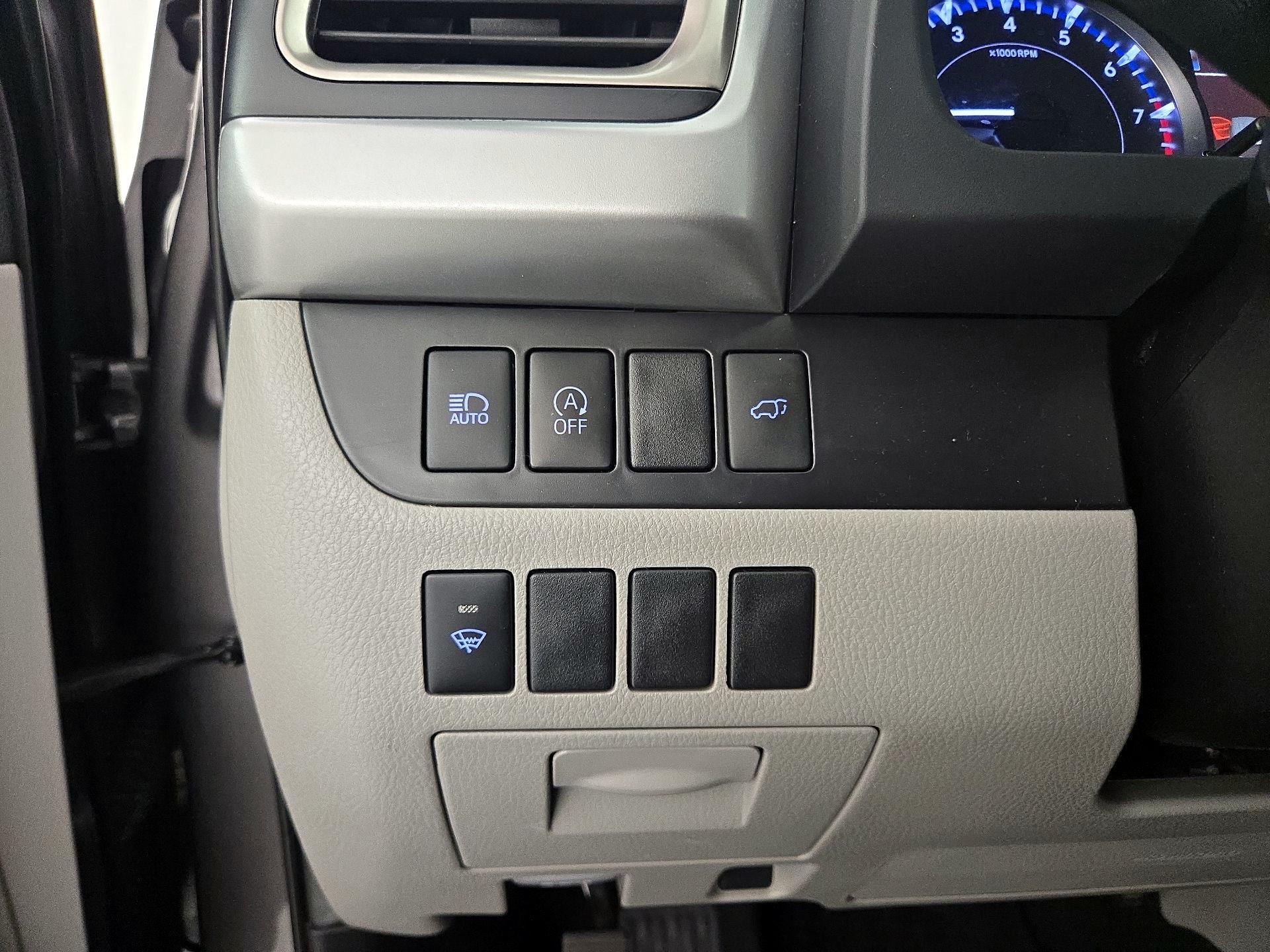 Thumbnail: 2019 Toyota Highlander - 13