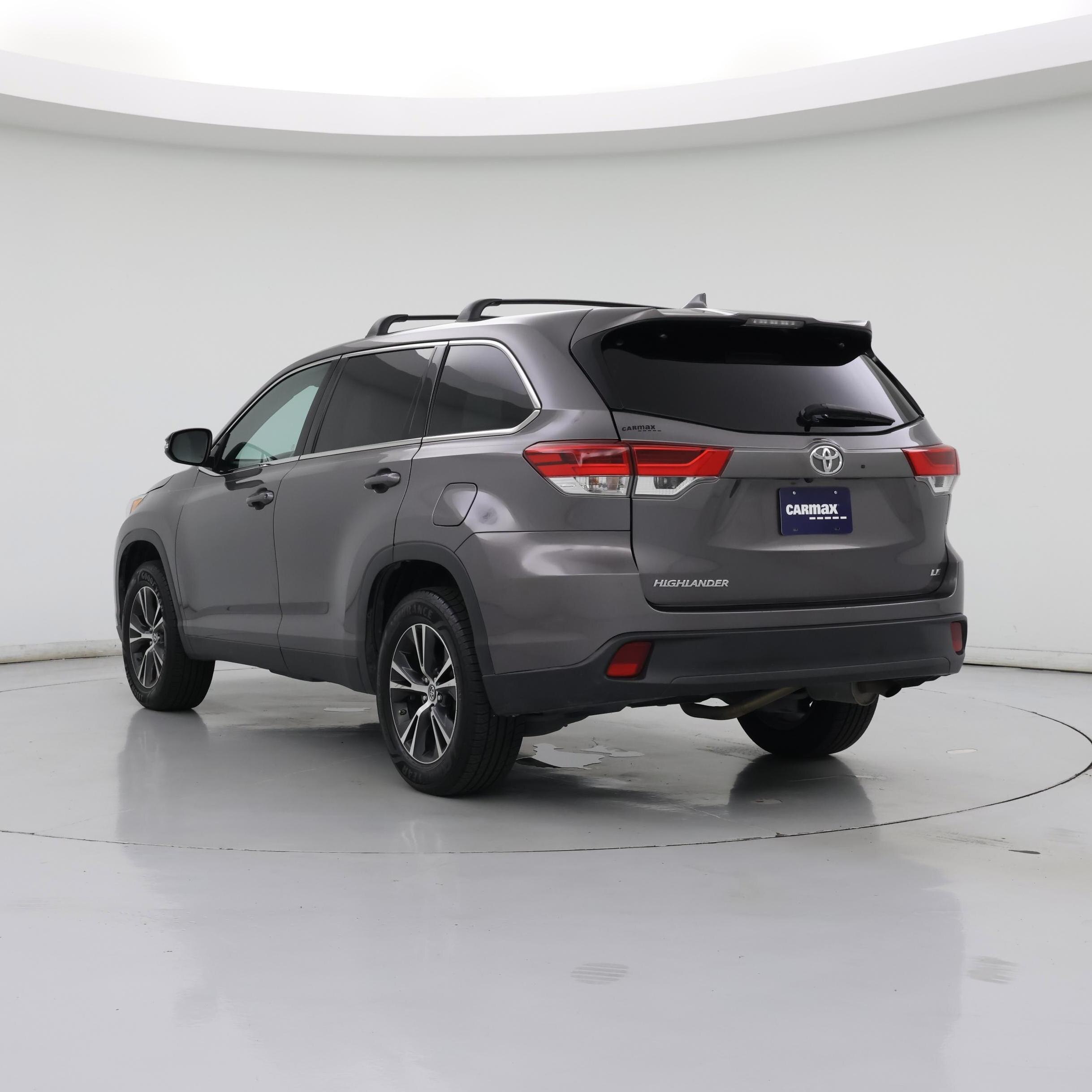 Thumbnail: 2019 Toyota Highlander - 2