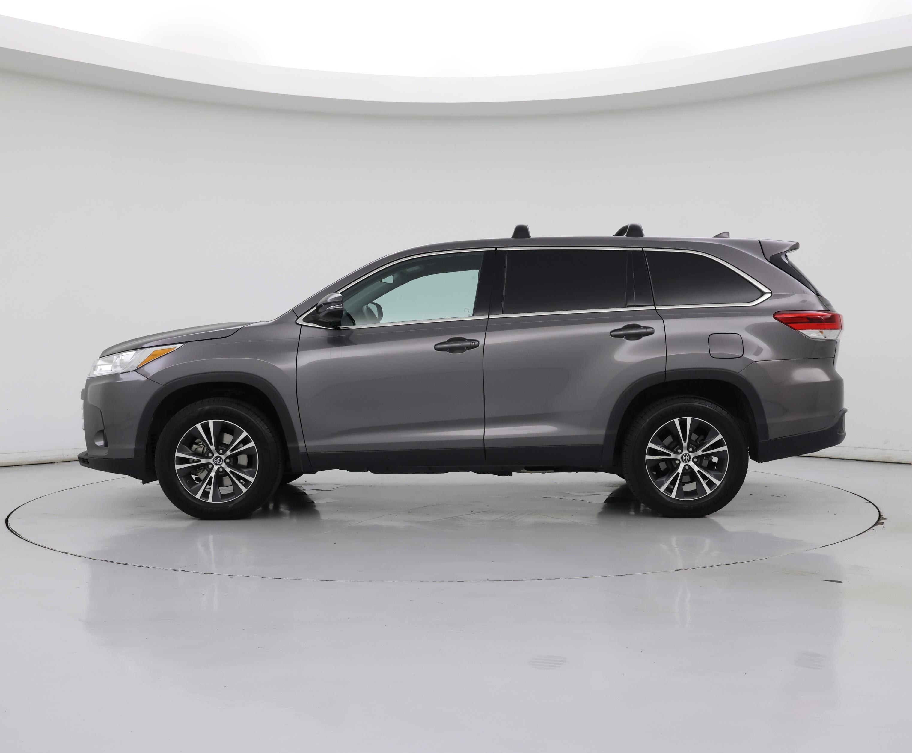 Thumbnail: 2019 Toyota Highlander - 3