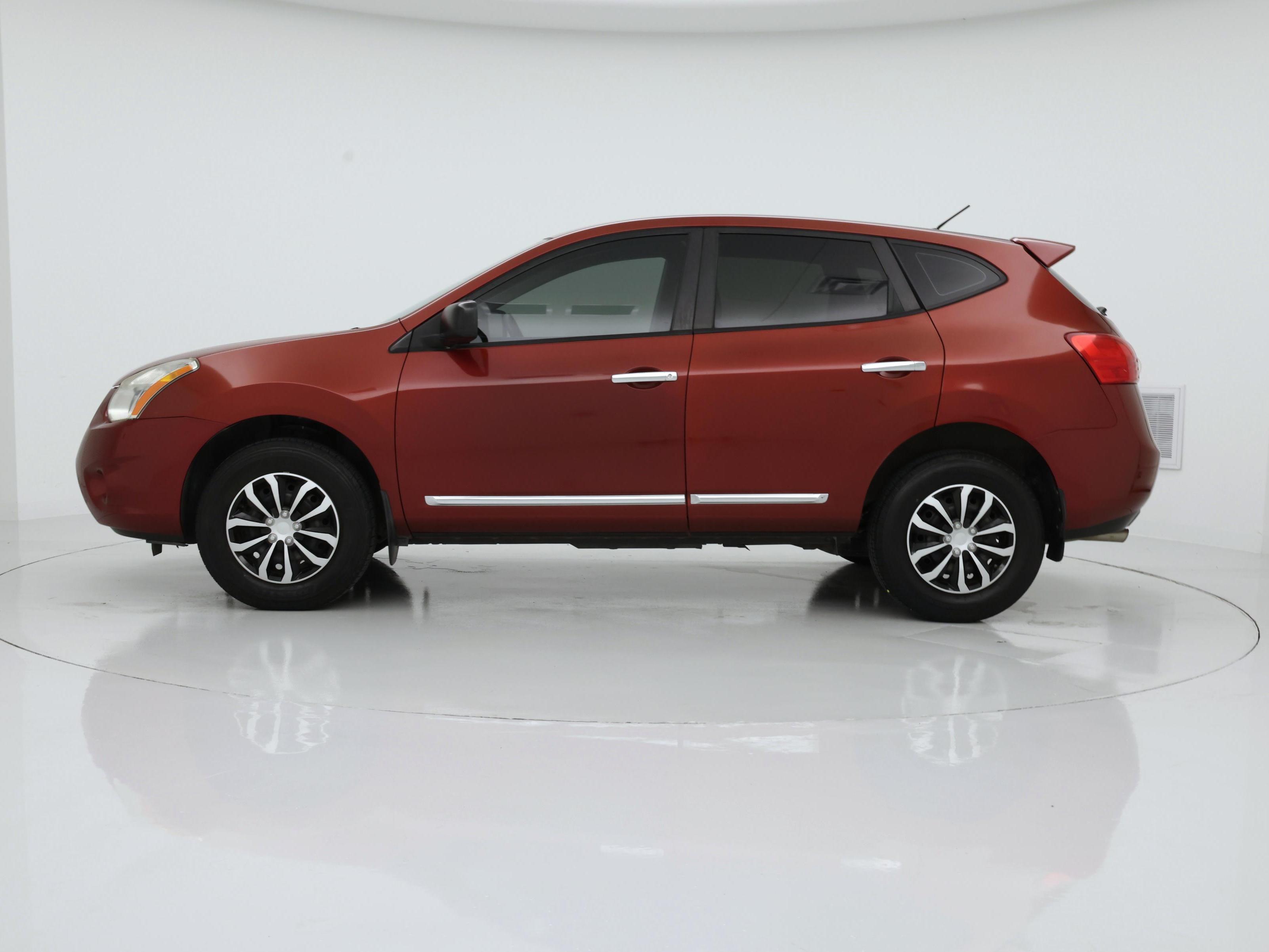 Thumbnail: 2013 Nissan Rogue - 3