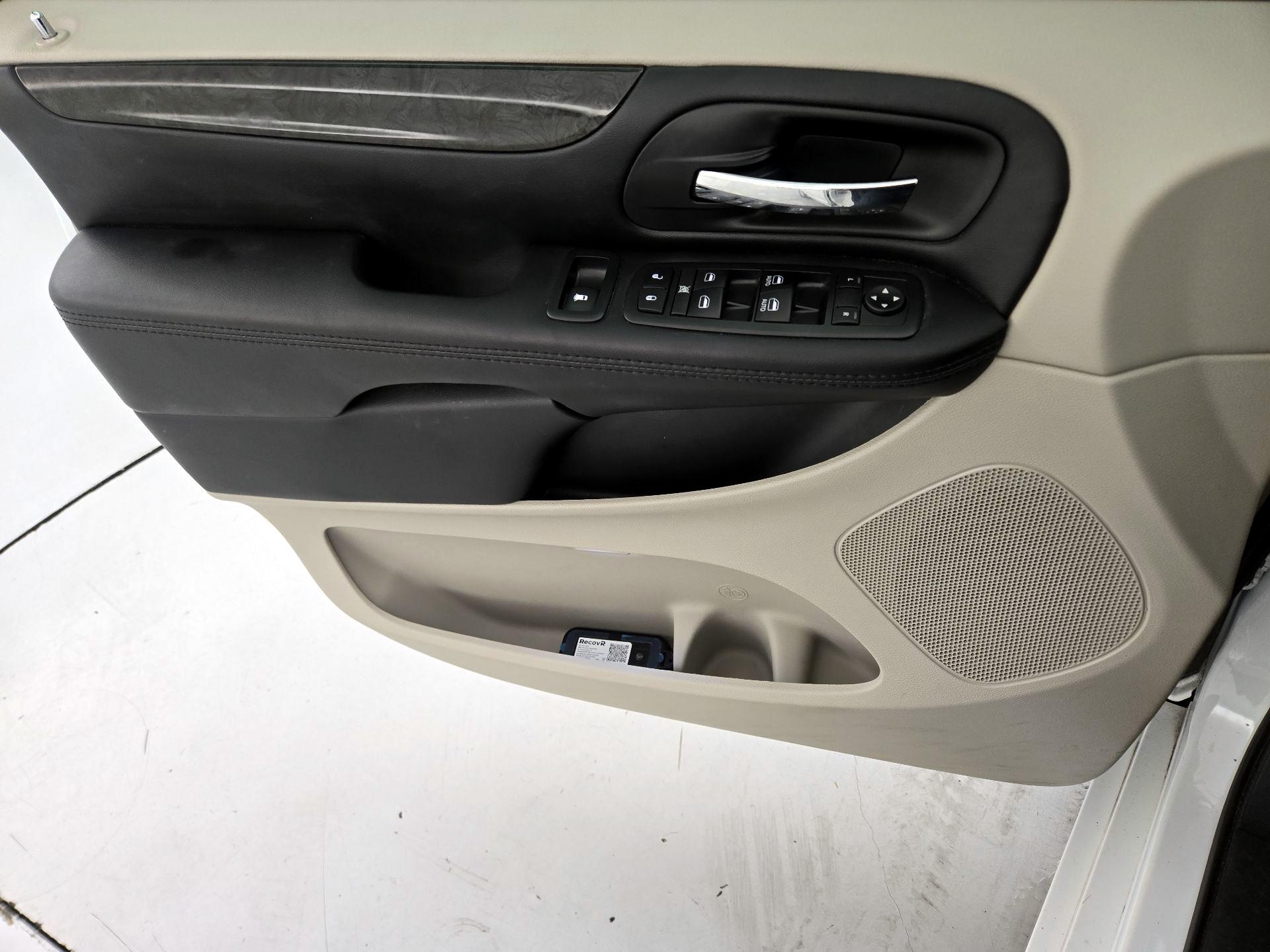 Thumbnail: 2019 Dodge Grand Caravan - 12