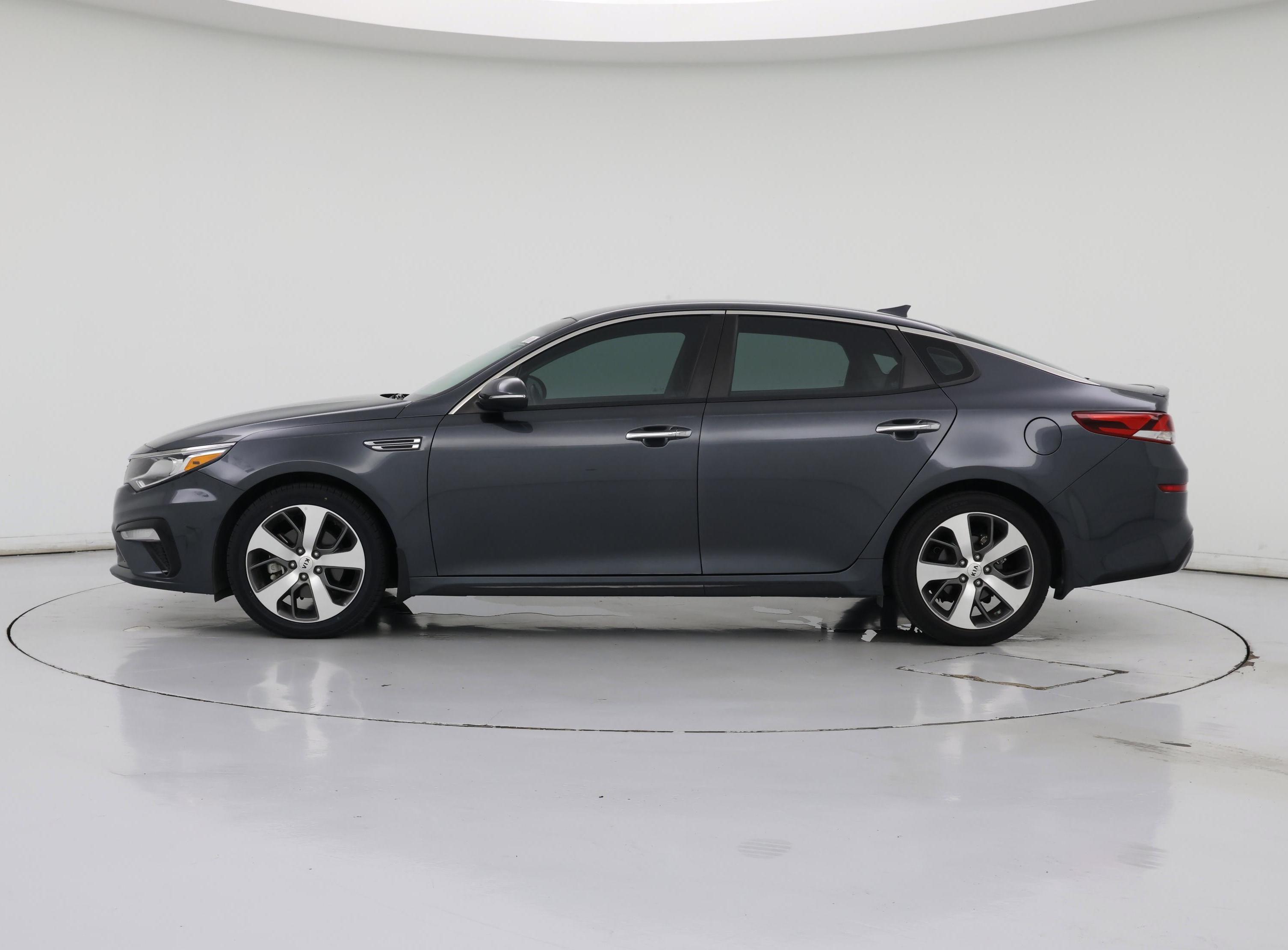 Thumbnail: 2020 Kia Optima - 3