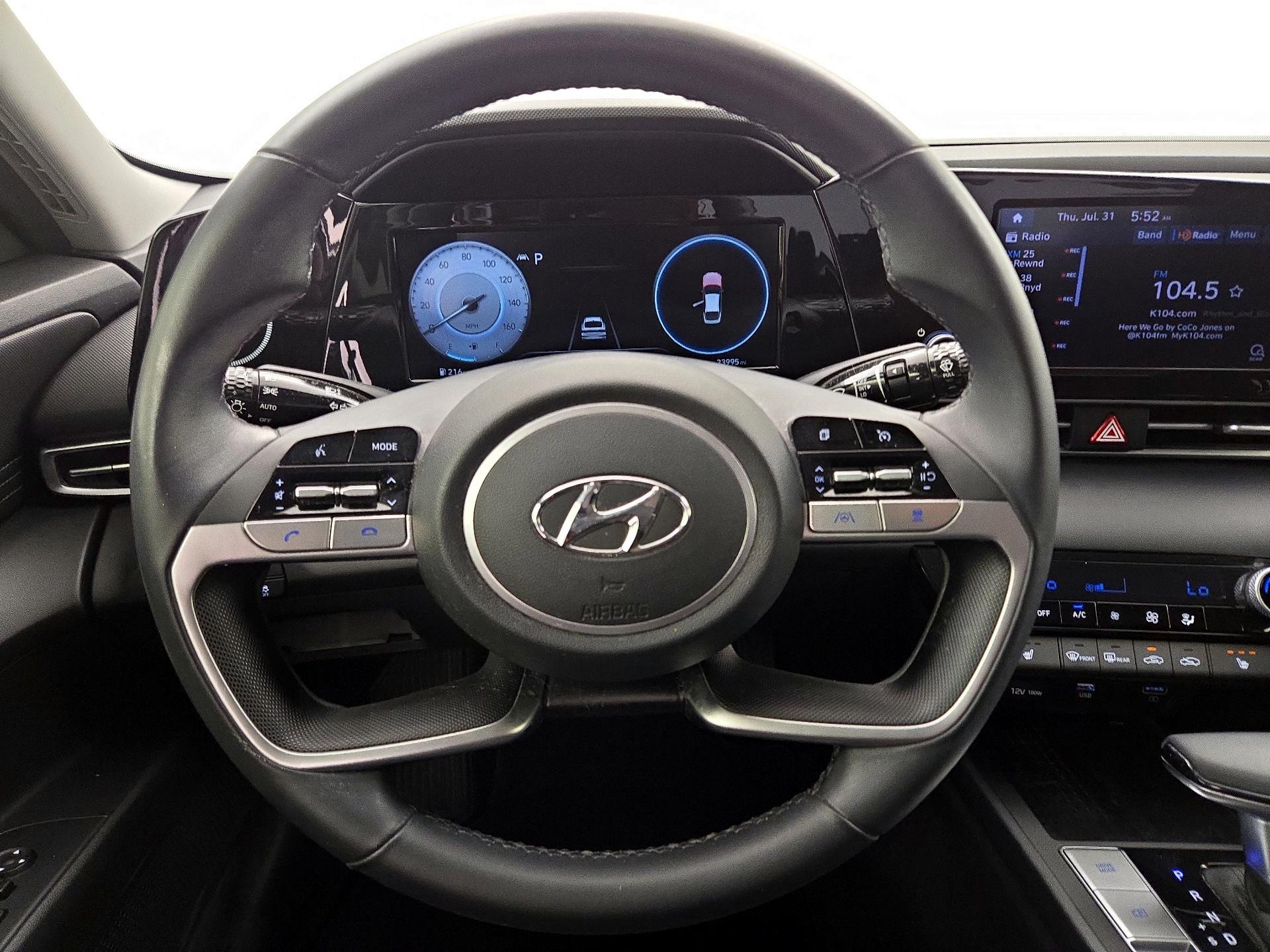 Thumbnail: 2022 Hyundai Elantra - 10