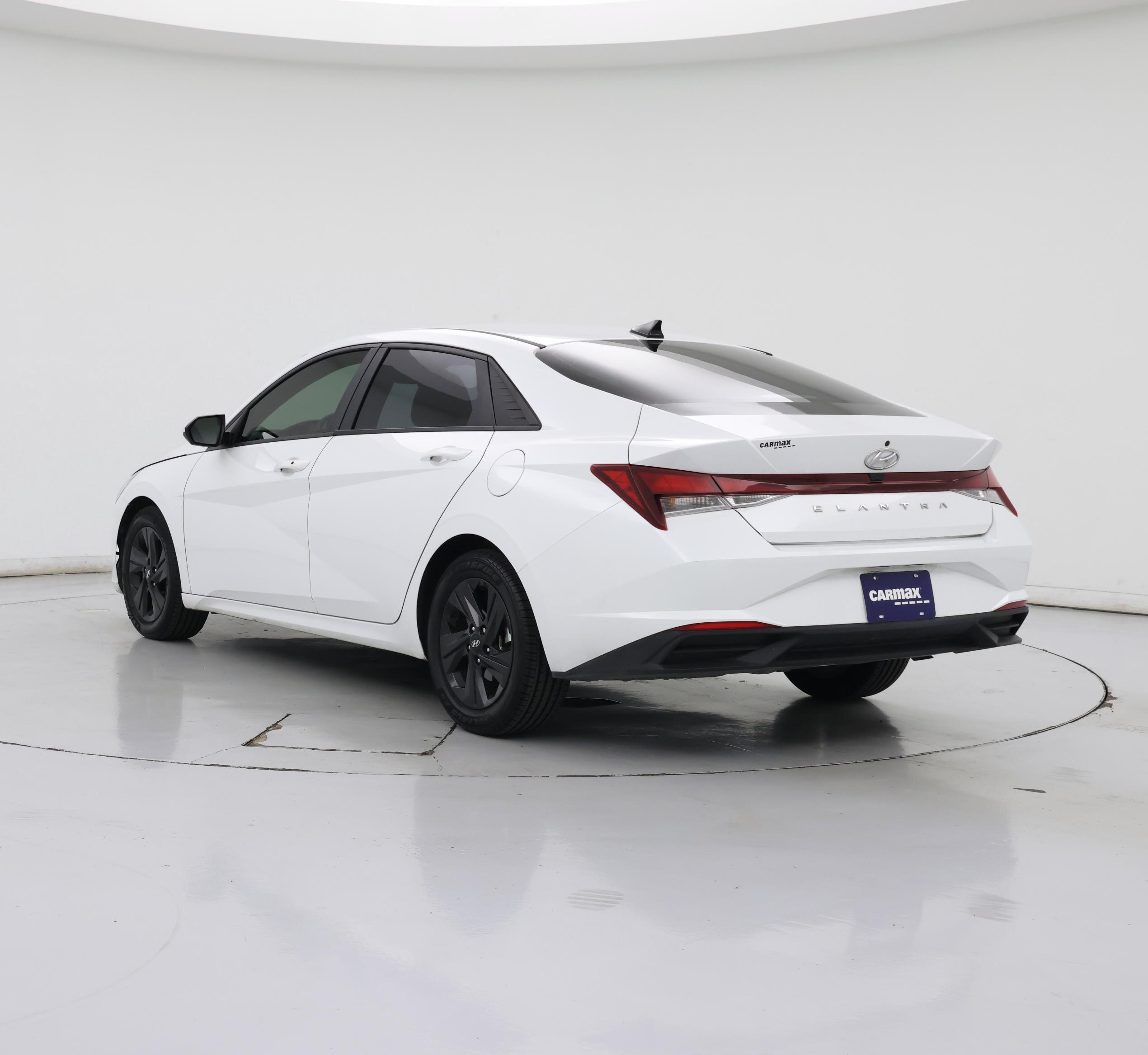 Thumbnail: 2022 Hyundai Elantra - 2