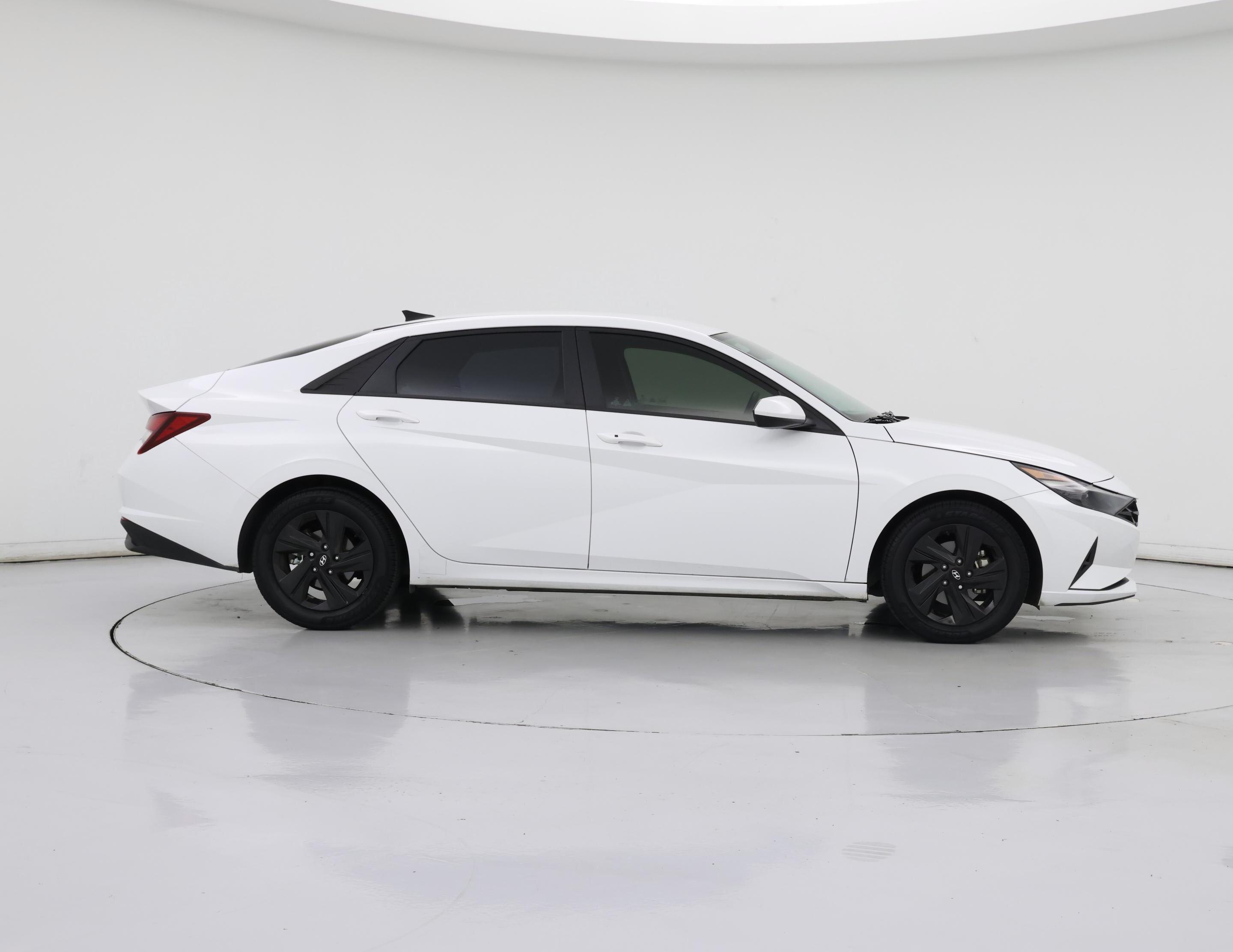 Thumbnail: 2022 Hyundai Elantra - 7