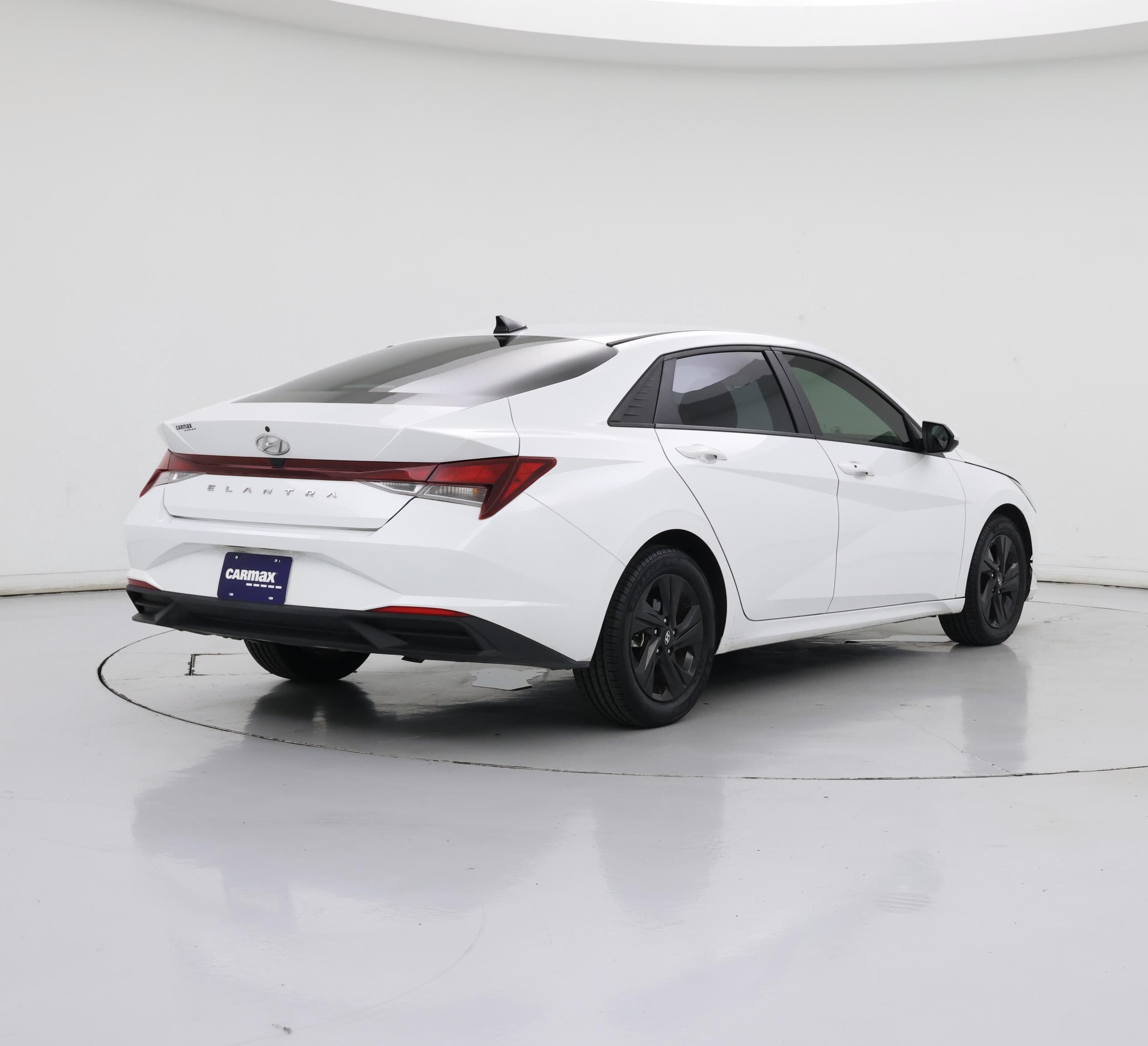 Thumbnail: 2022 Hyundai Elantra - 8