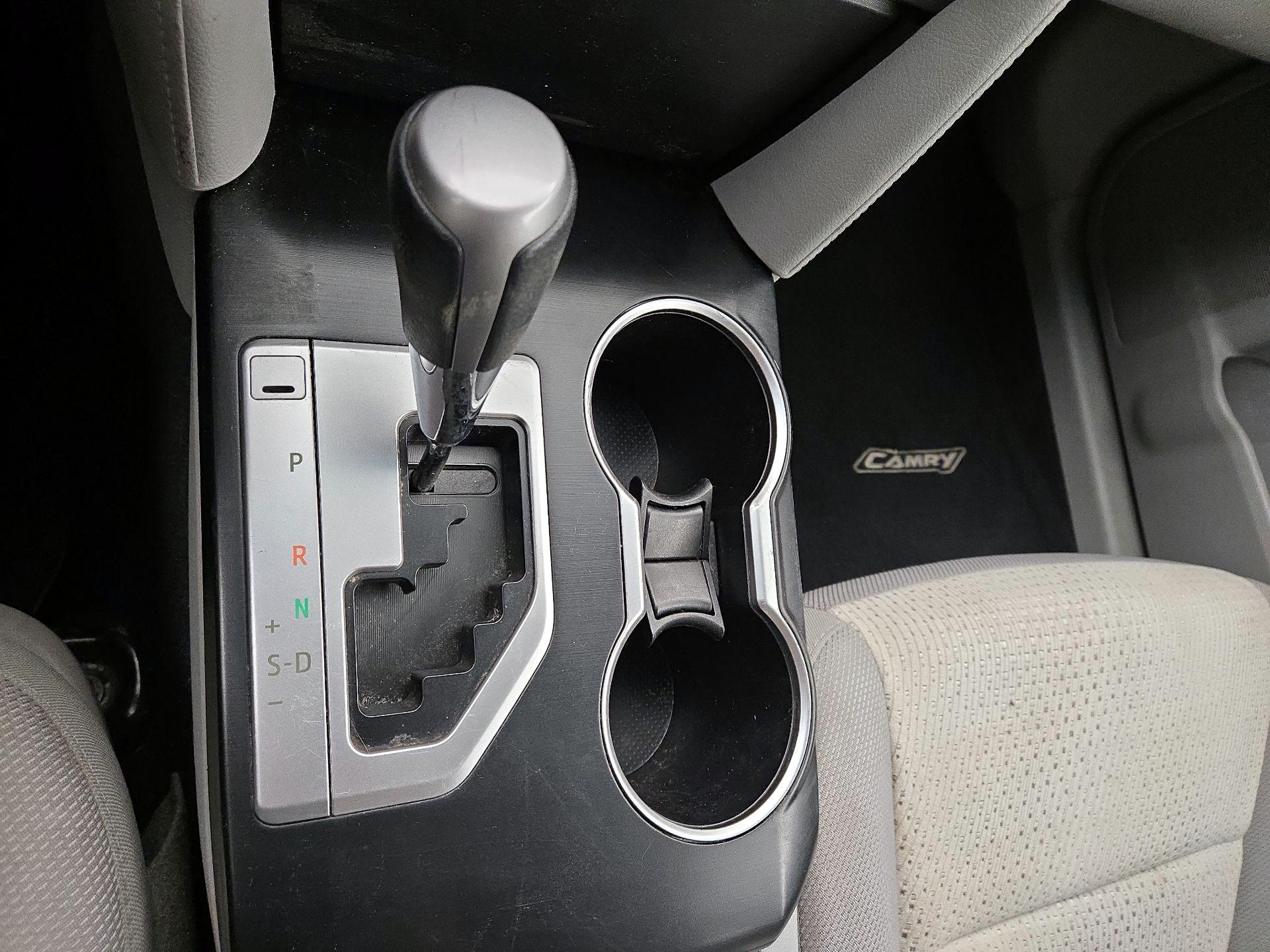 Thumbnail: 2014 Toyota Camry - 17
