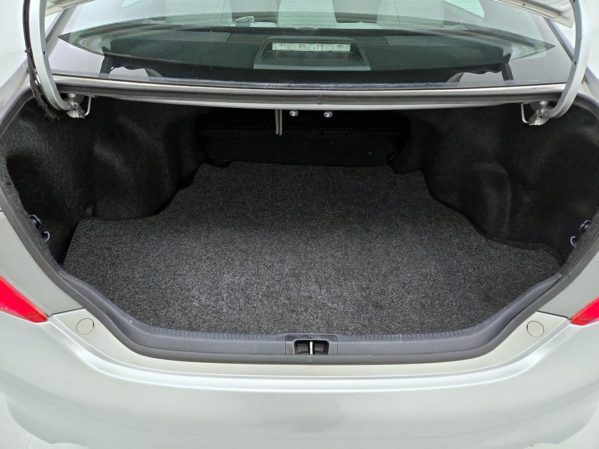 Thumbnail: 2014 Toyota Camry - 20