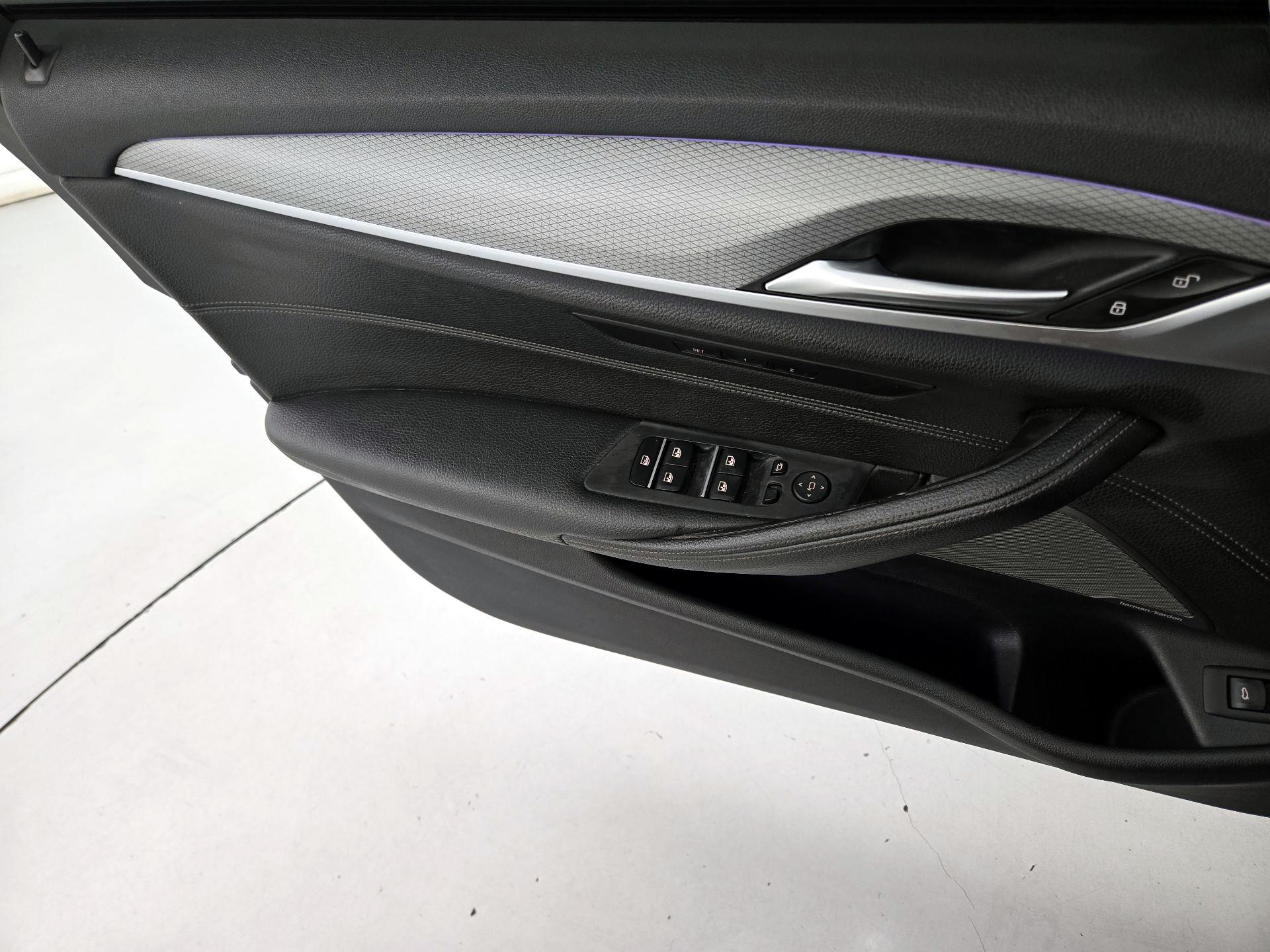 Thumbnail: 2019 BMW 5 Series - 12
