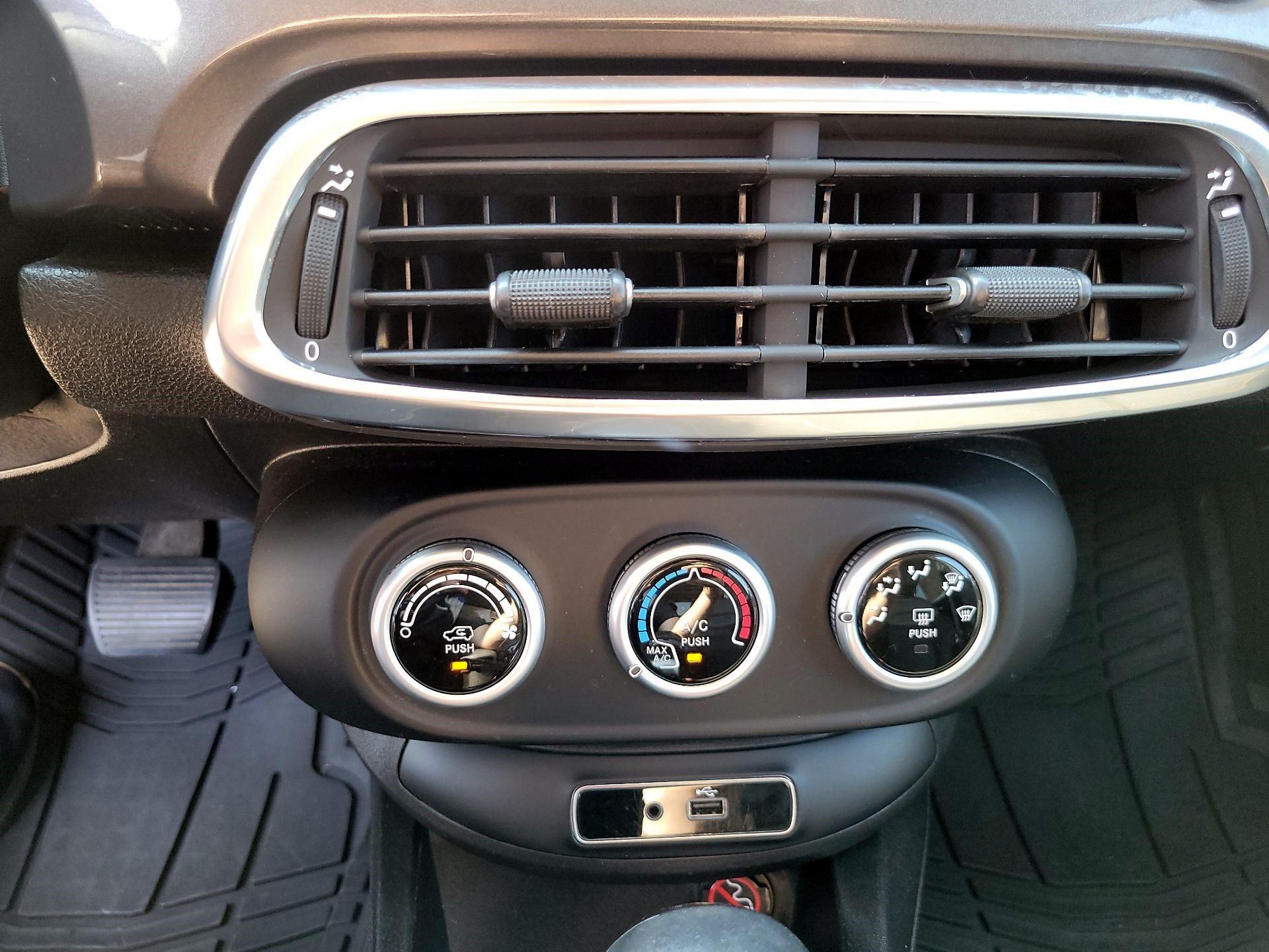 Thumbnail: 2017 Fiat 500X - 14