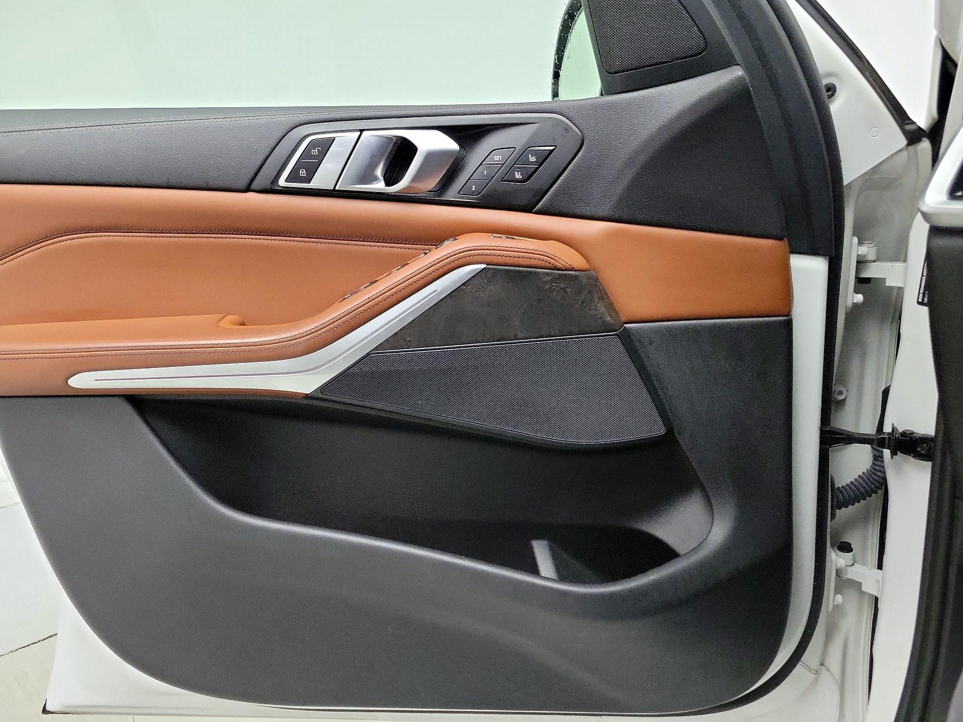 Thumbnail: 2022 BMW X5 - 12